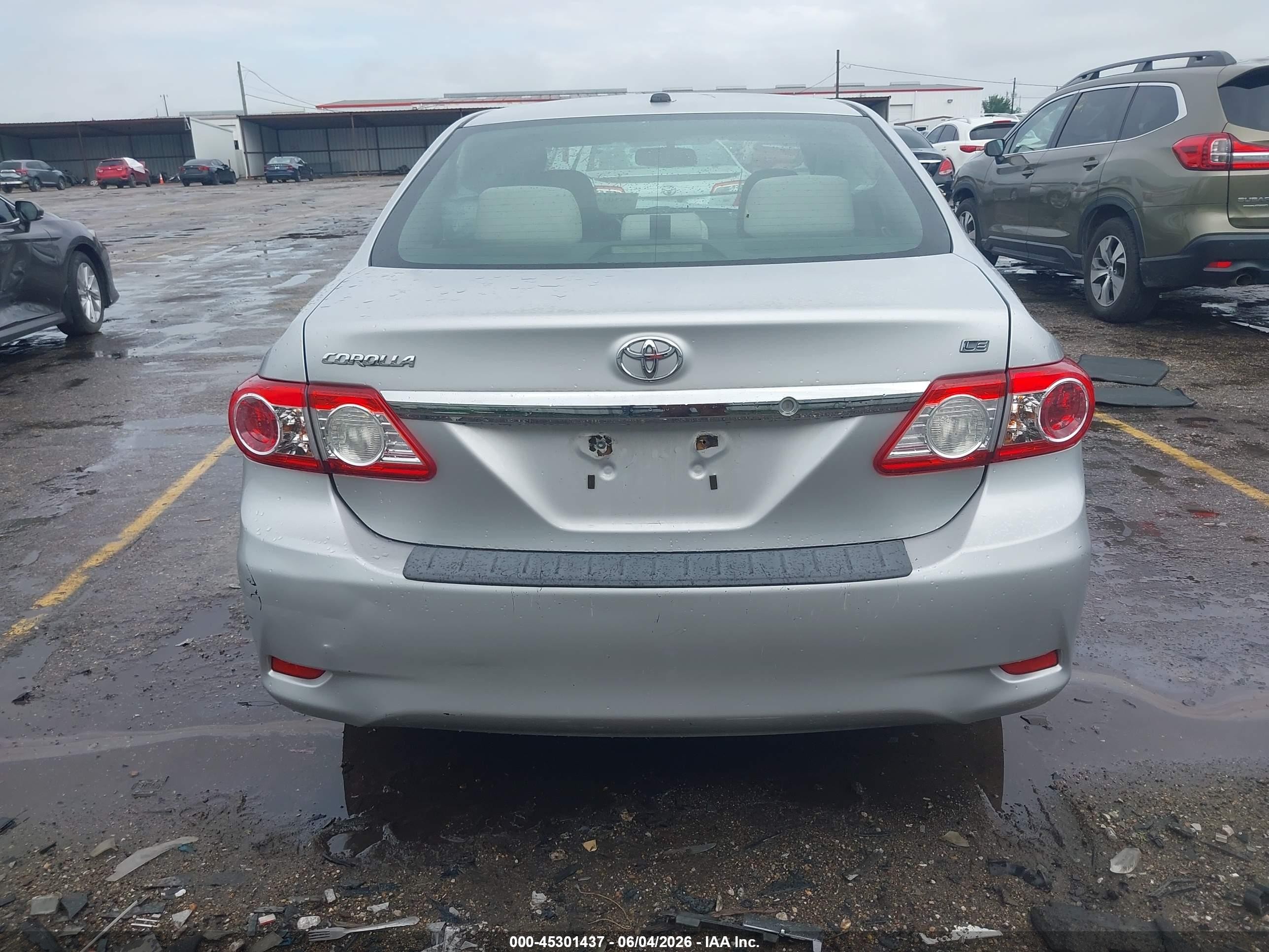 2011 Toyota Corolla Le Silver vin: JTDBU4EE9B9161907