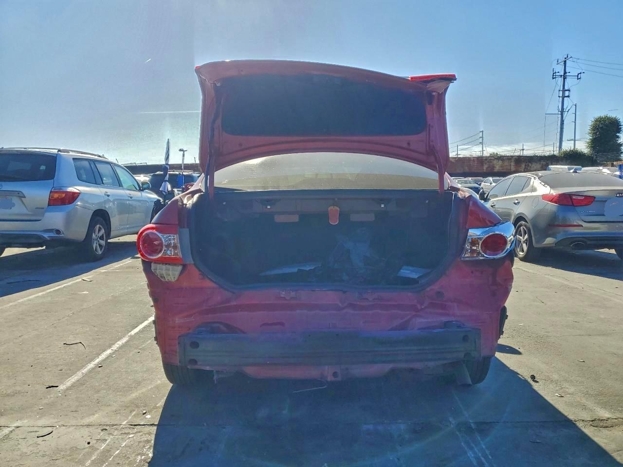 2011 Toyota Corolla Base Red vin: JTDBU4EE9BJ092070