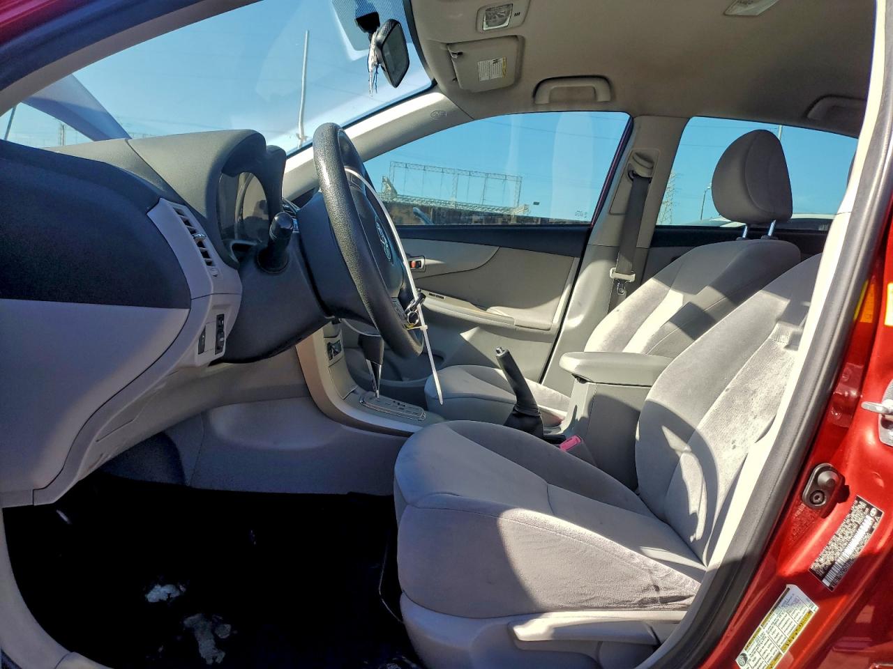 2011 Toyota Corolla Base Red vin: JTDBU4EE9BJ092070