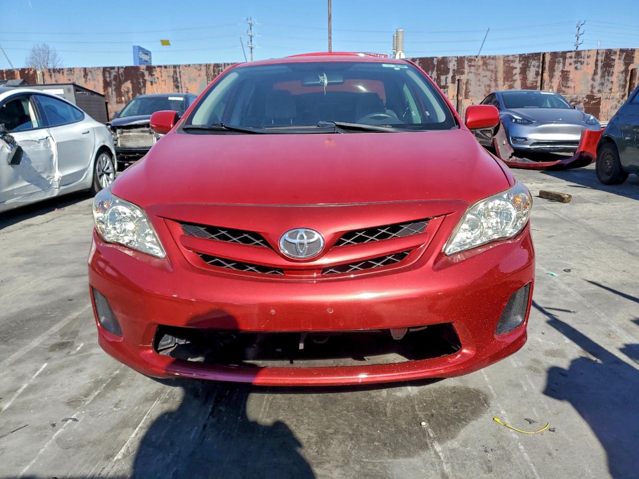 2011 Toyota Corolla Base Red vin: JTDBU4EE9BJ092070
