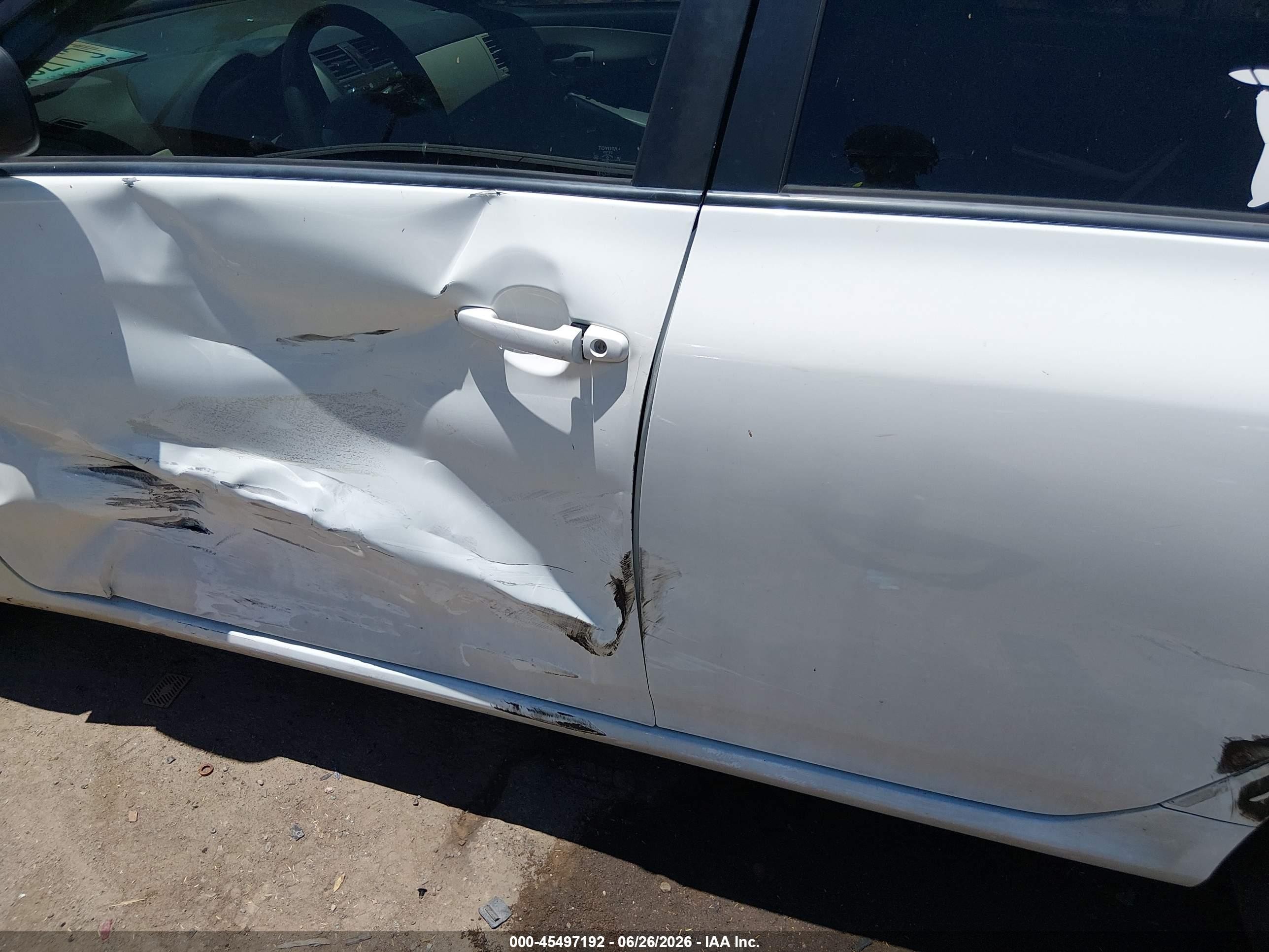 2011 Toyota Corolla Le White vin: JTDBU4EE9BJ104461