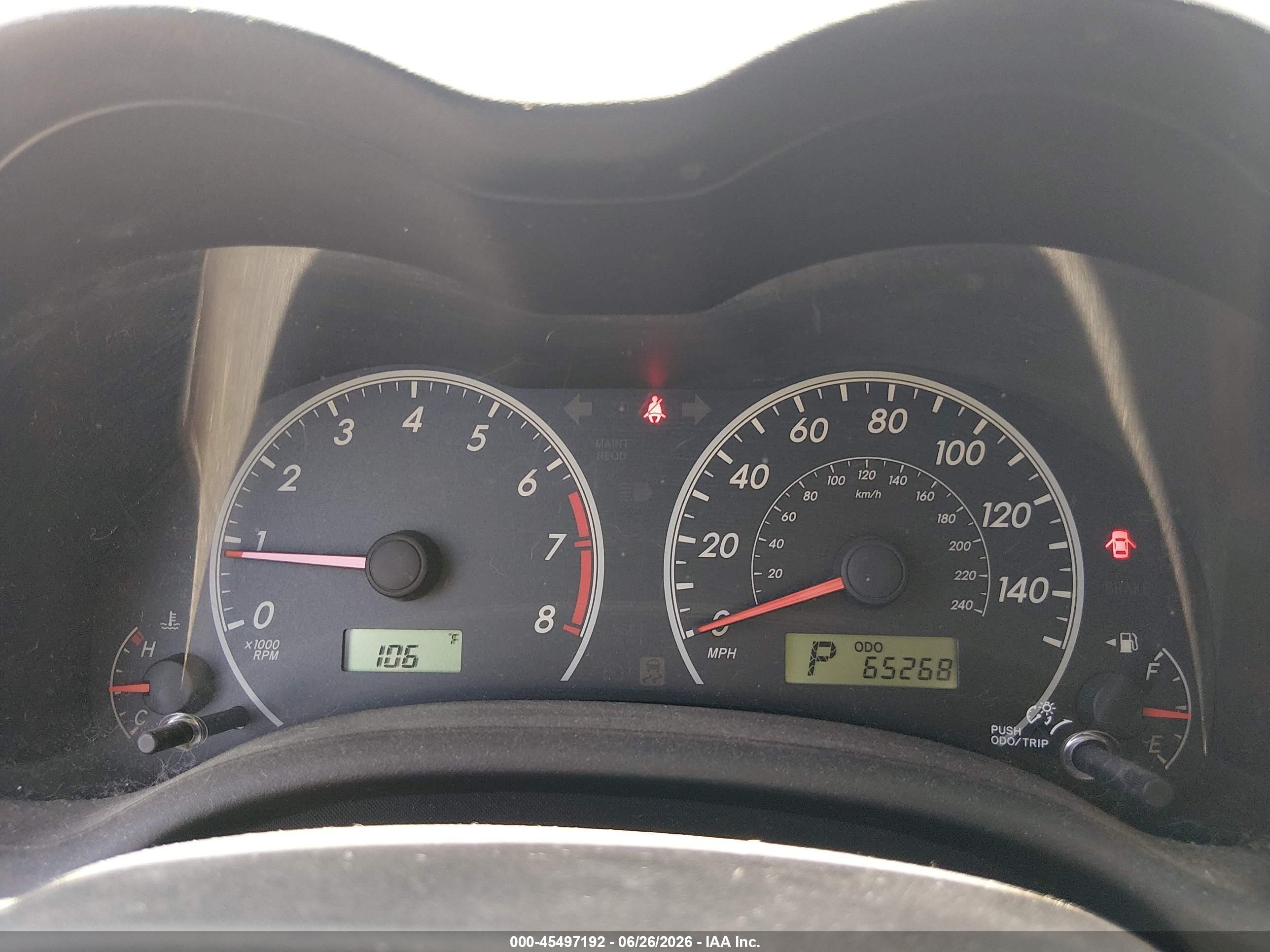 2011 Toyota Corolla Le White vin: JTDBU4EE9BJ104461