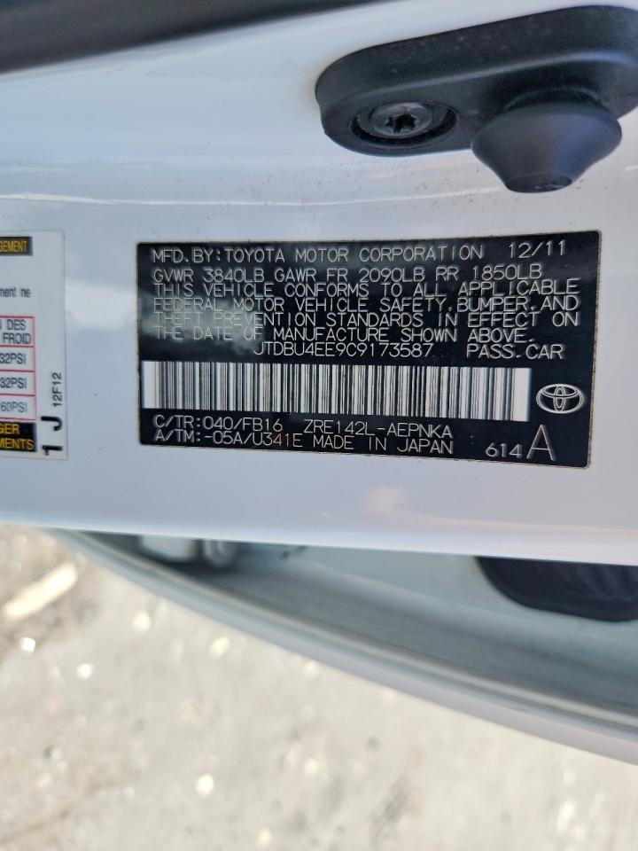 2012 Toyota Corolla Le White vin: JTDBU4EE9C9173587