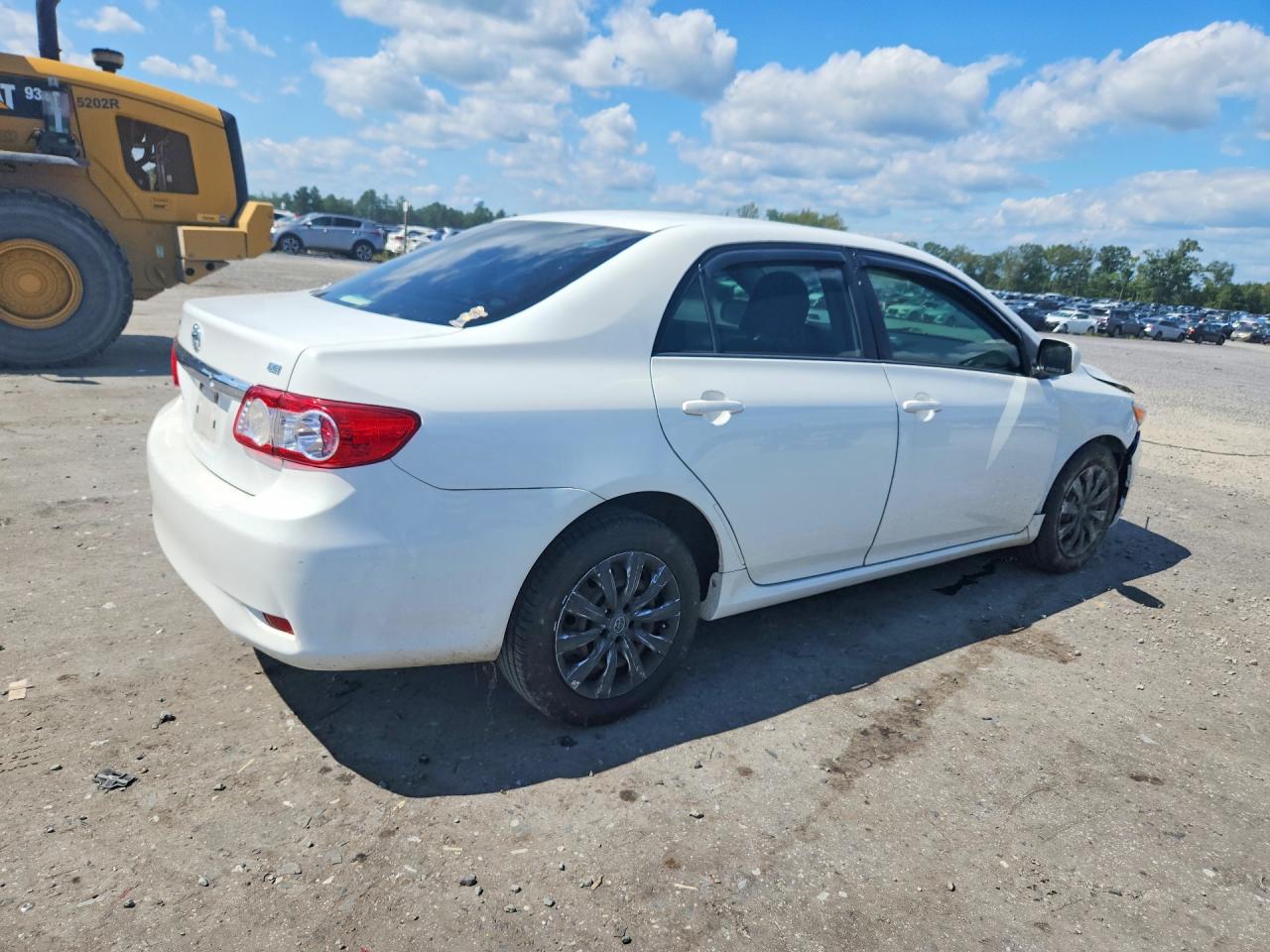 2012 Toyota Corolla Le White vin: JTDBU4EE9C9173587