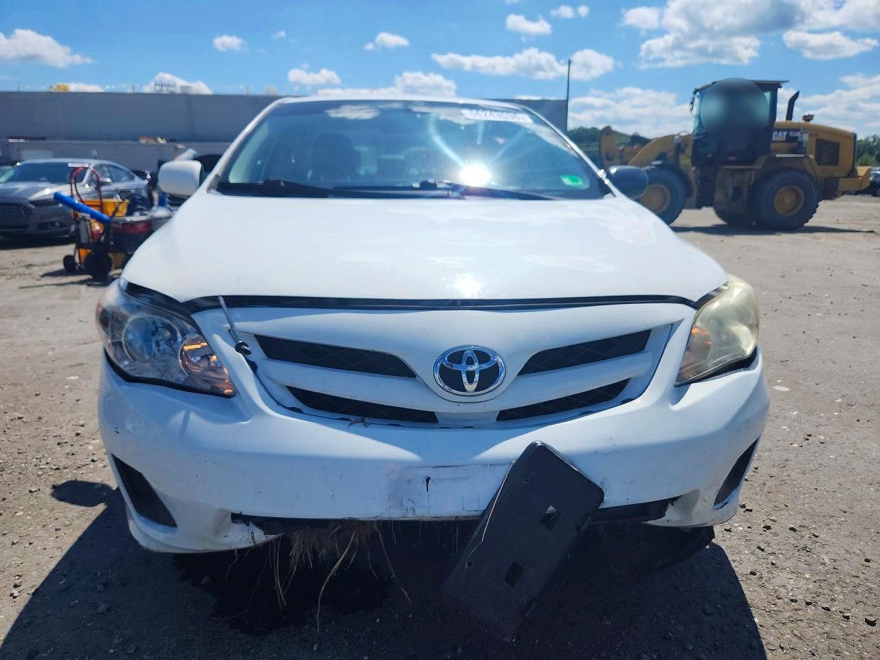2012 Toyota Corolla Le White vin: JTDBU4EE9C9173587