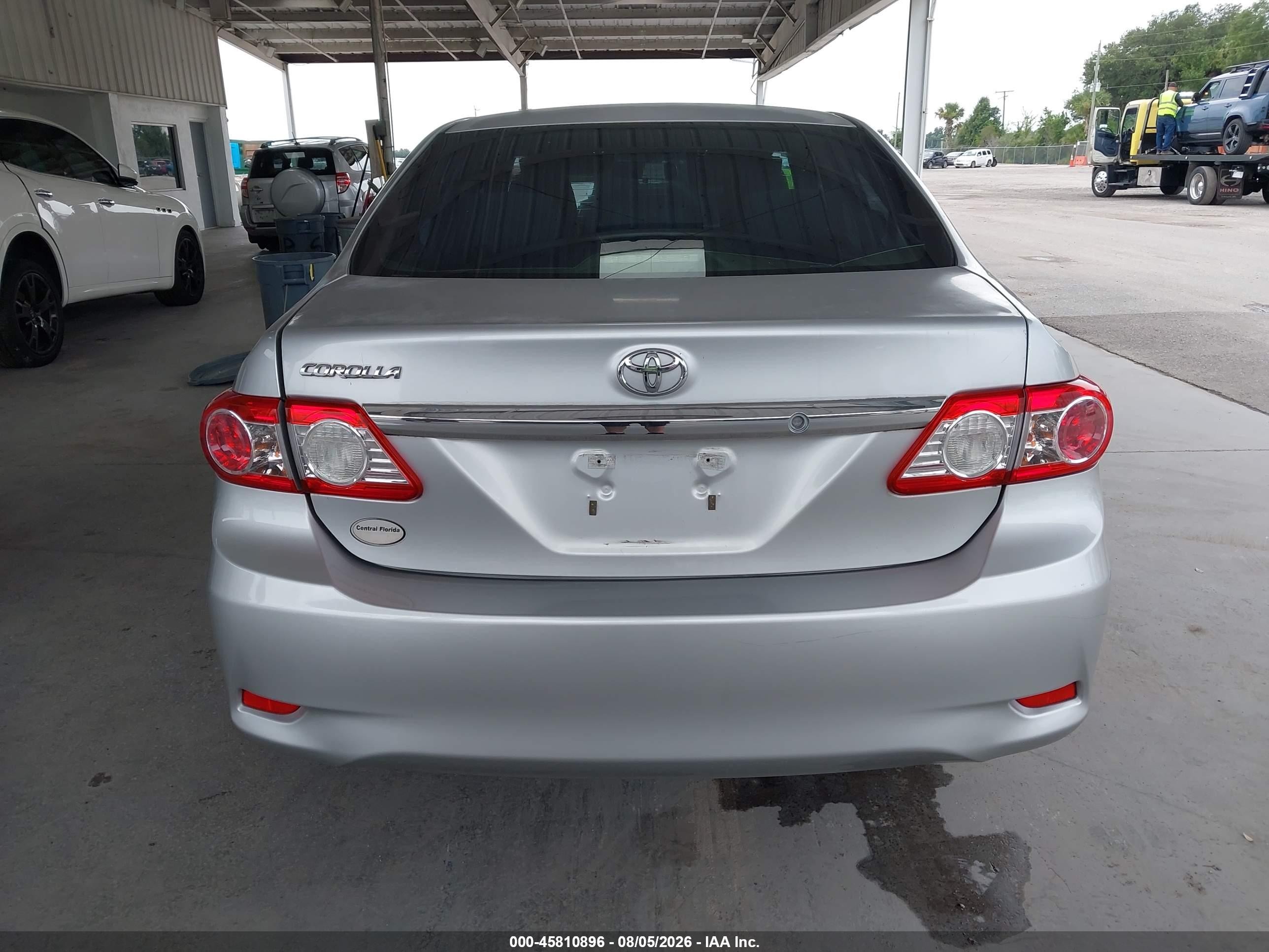 2013 Toyota Corolla L Silver vin: JTDBU4EE9DJ121862