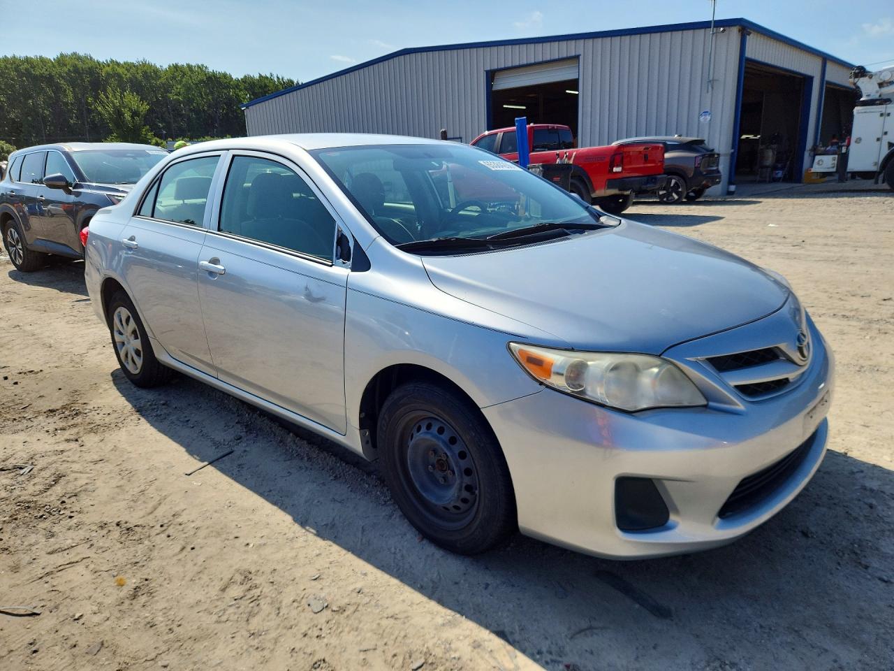 2013 Toyota Corolla L Silver vin: JTDBU4EE9DJ122428