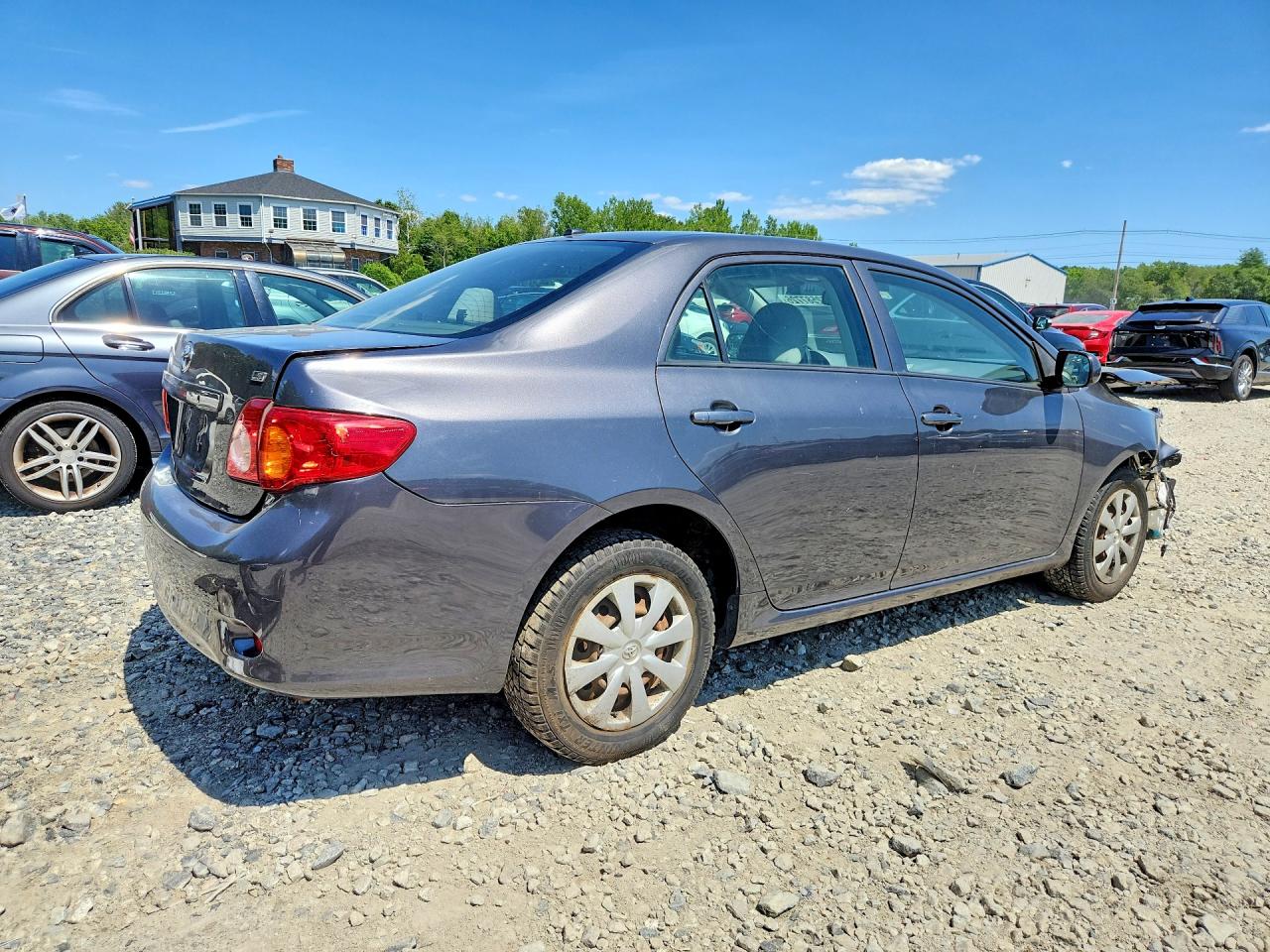 2010 Toyota Corolla Le Gray vin: JTDBU4EEXA9100385