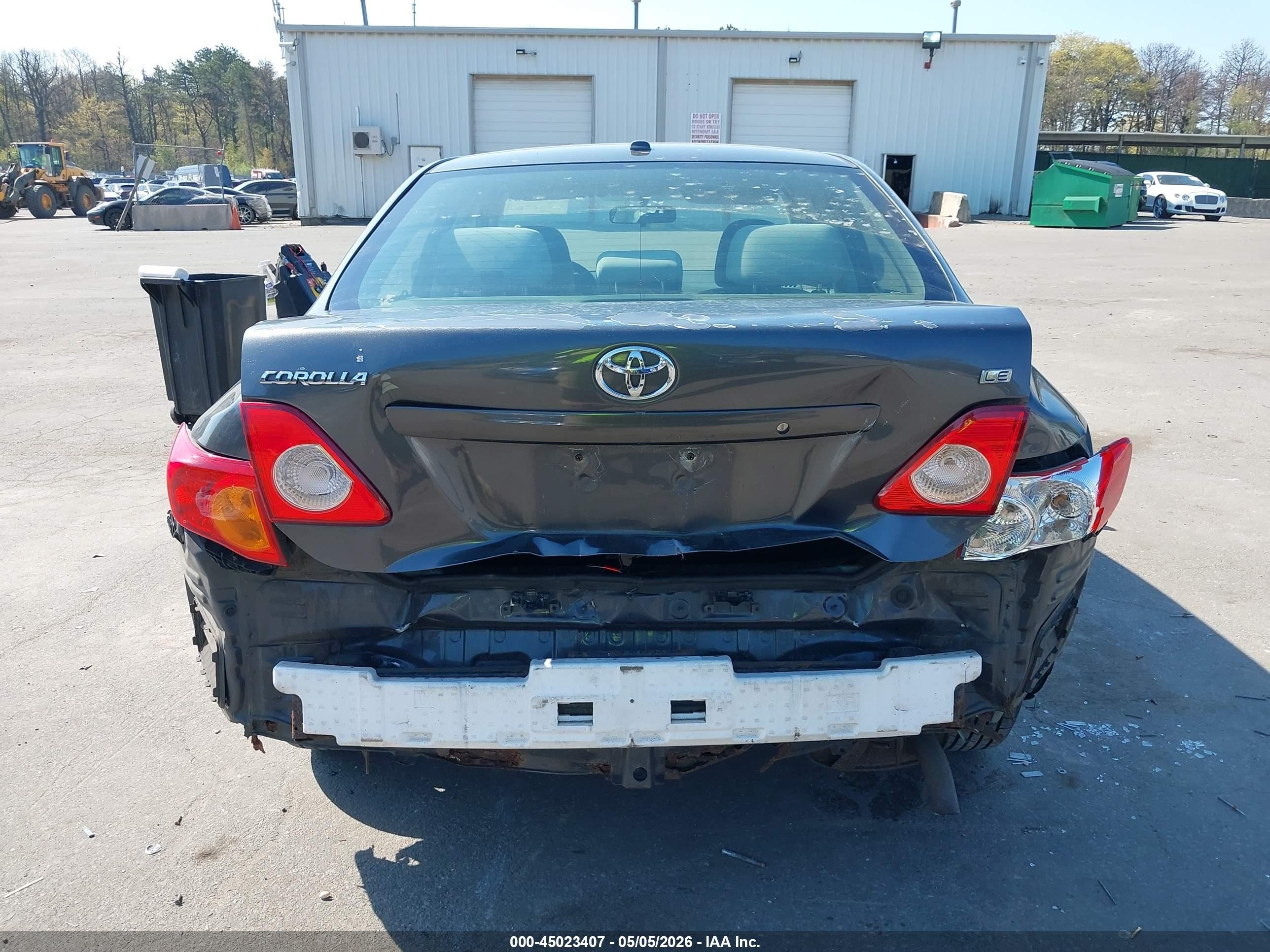 2010 Toyota Corolla Le Gray vin: JTDBU4EEXAJ059173