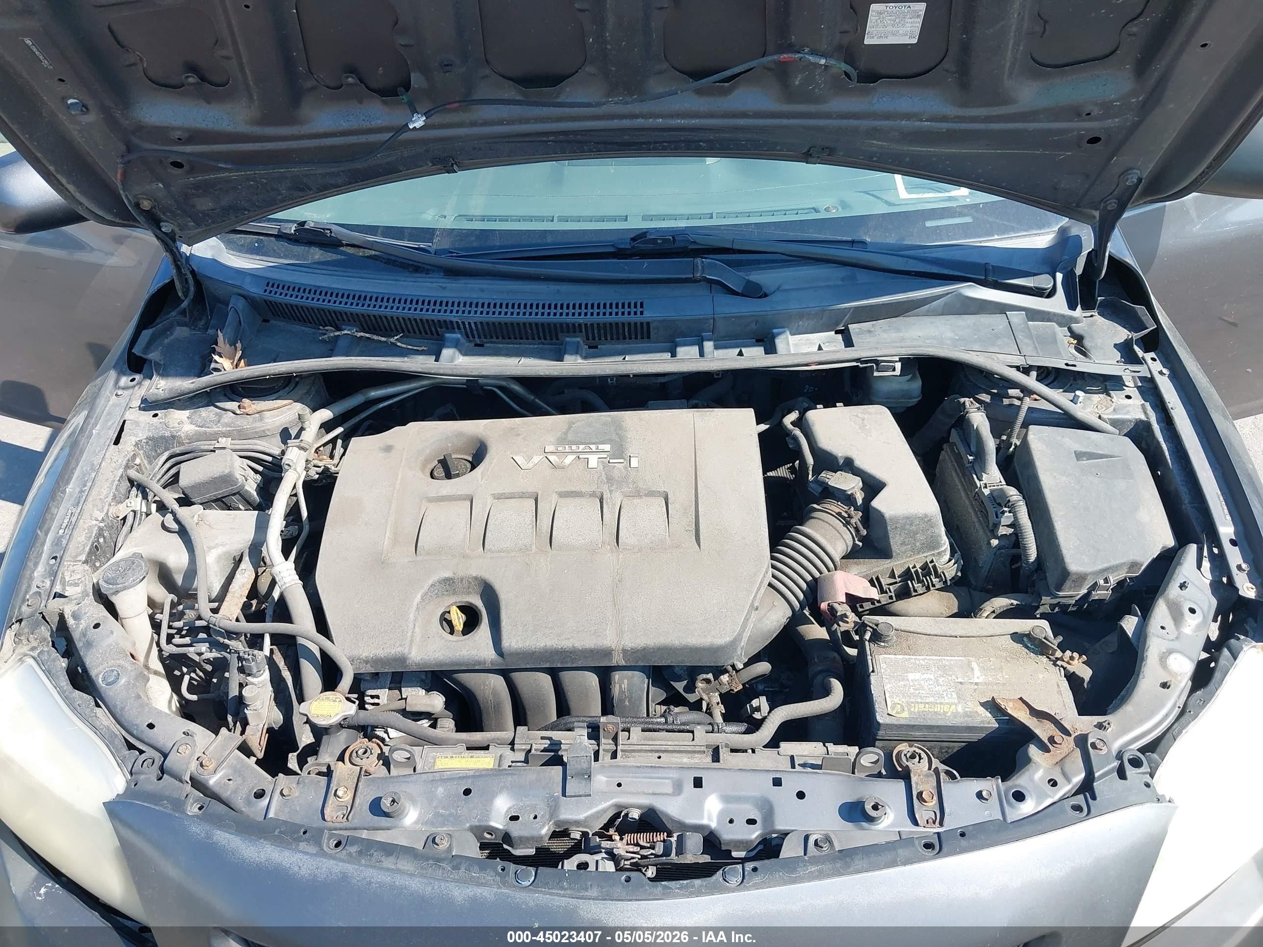 2010 Toyota Corolla Le Gray vin: JTDBU4EEXAJ059173