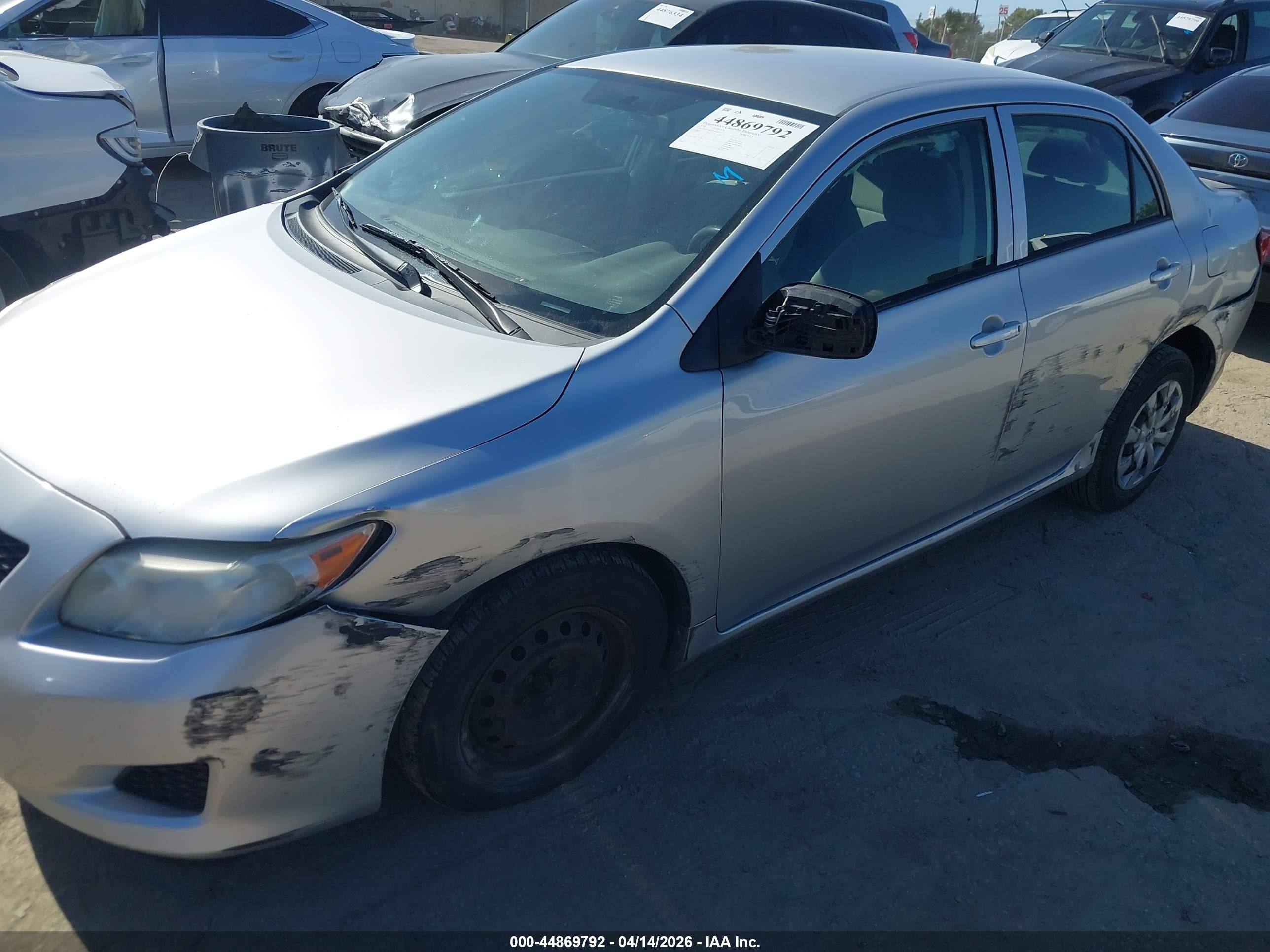2010 Toyota Corolla Le Silver vin: JTDBU4EEXAJ068312