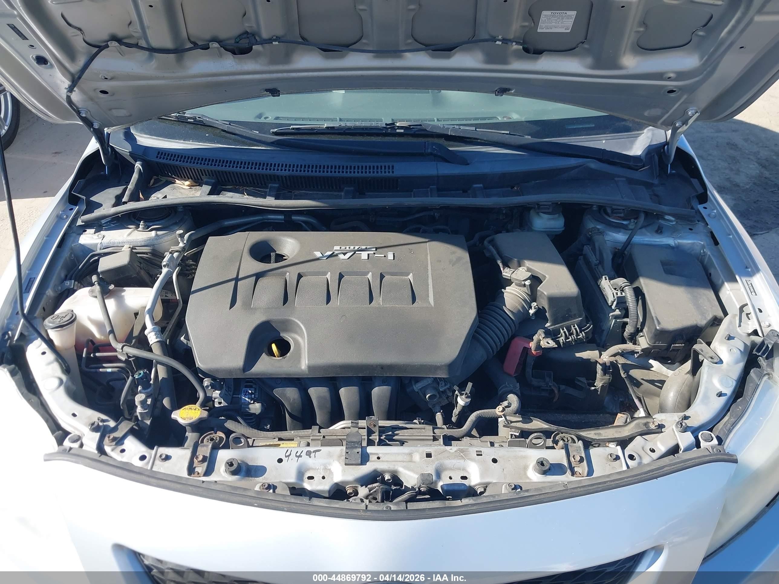 2010 Toyota Corolla Le Silver vin: JTDBU4EEXAJ068312
