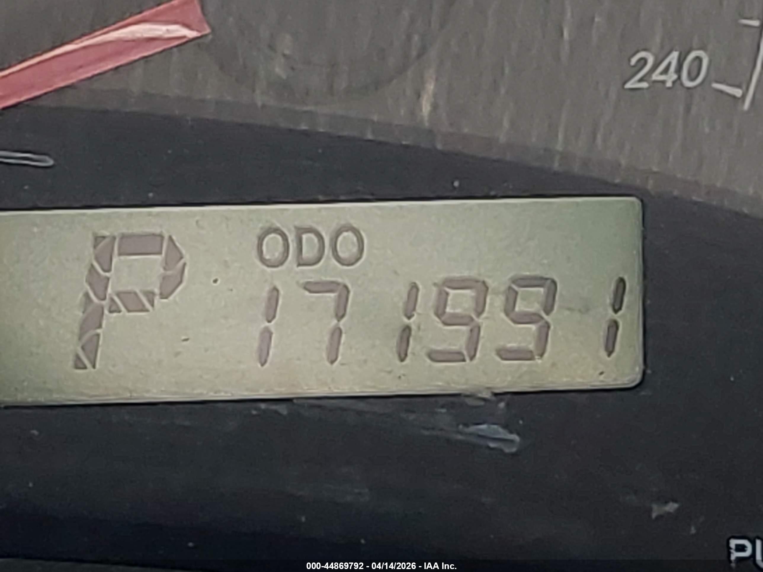 2010 Toyota Corolla Le Silver vin: JTDBU4EEXAJ068312