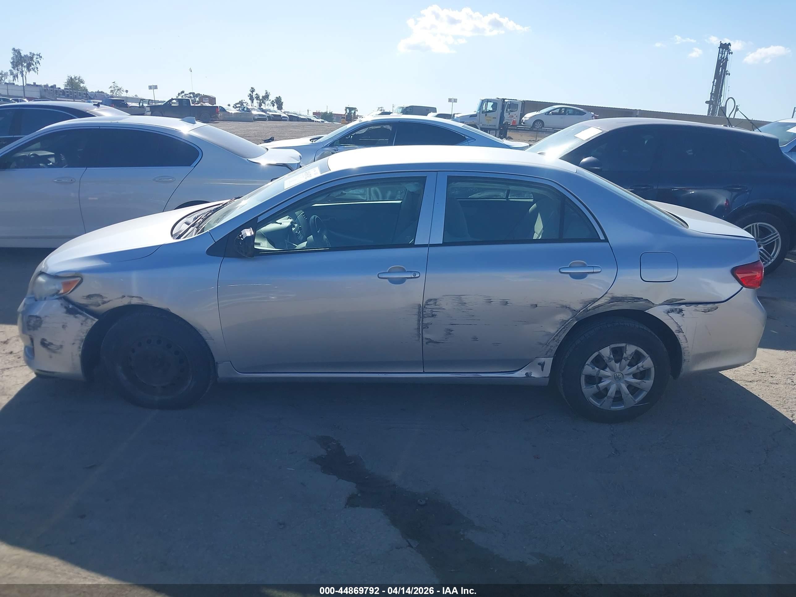 2010 Toyota Corolla Le Silver vin: JTDBU4EEXAJ068312