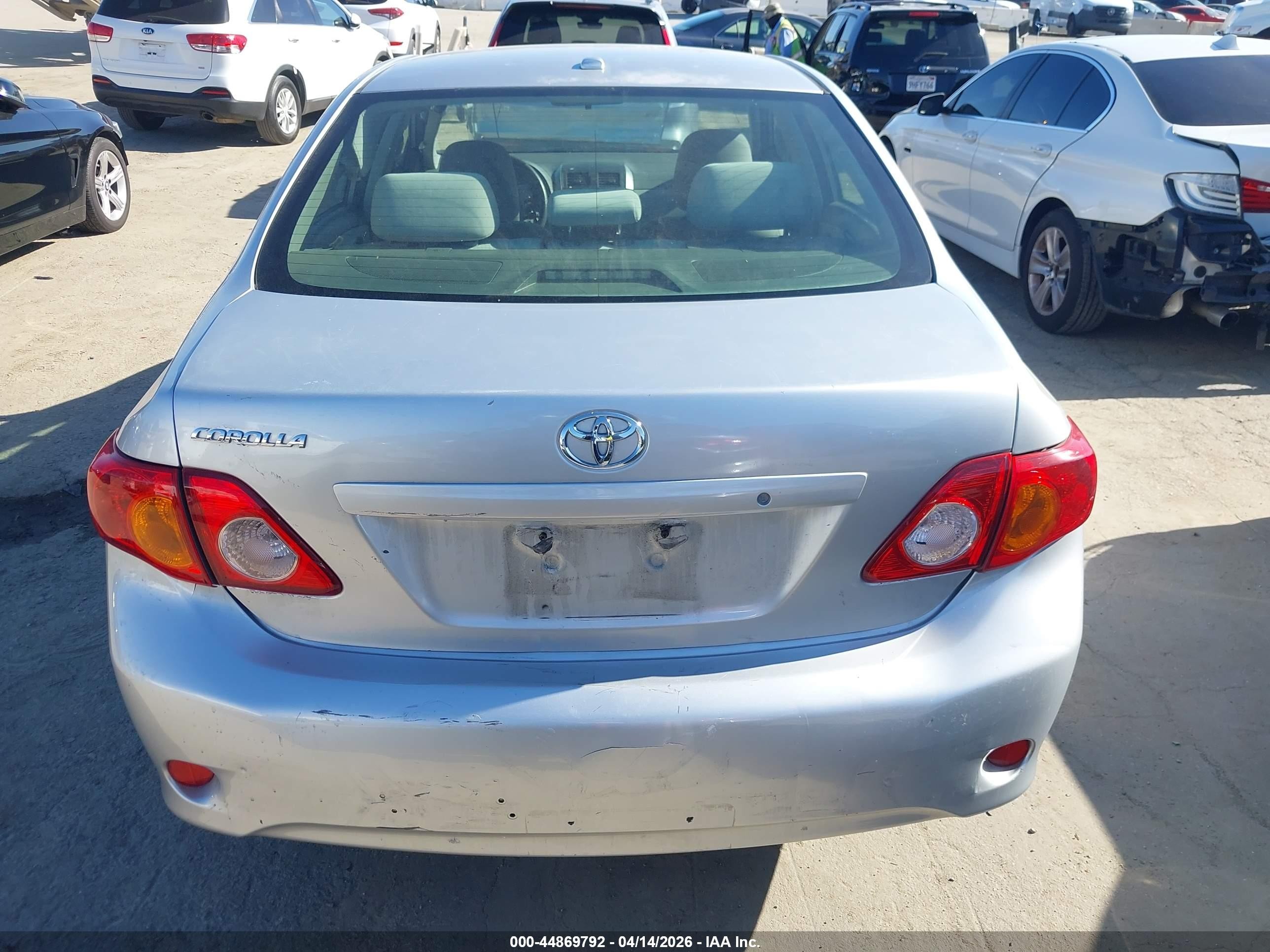 2010 Toyota Corolla Le Silver vin: JTDBU4EEXAJ068312