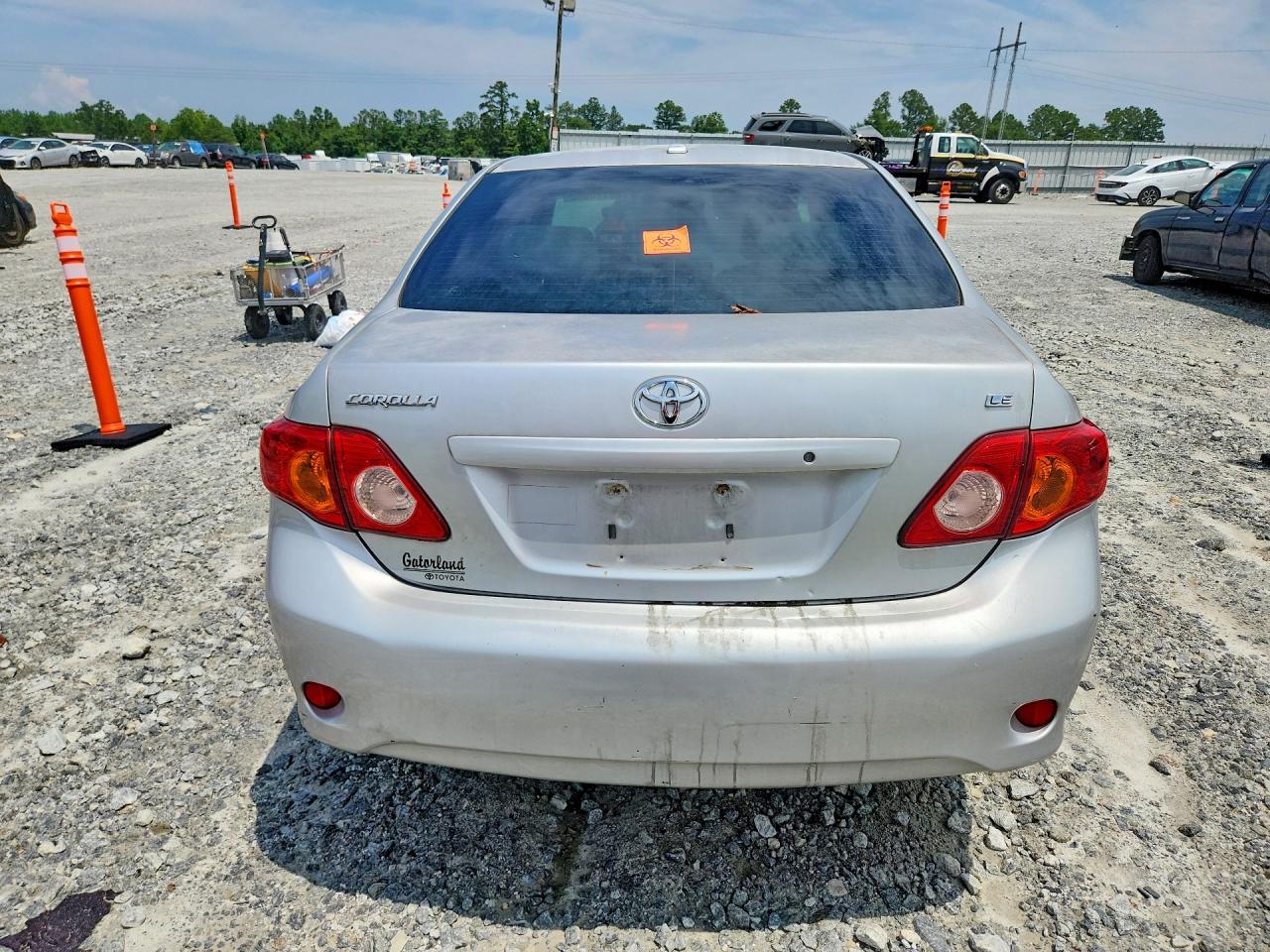 2010 Toyota Corolla Le Silver vin: JTDBU4EEXAJ073221