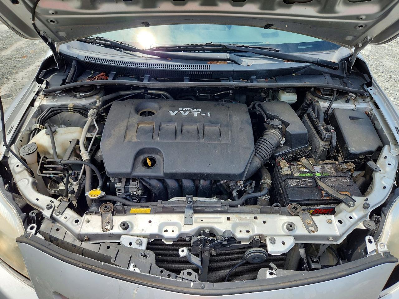 2010 Toyota Corolla Le Silver vin: JTDBU4EEXAJ073221