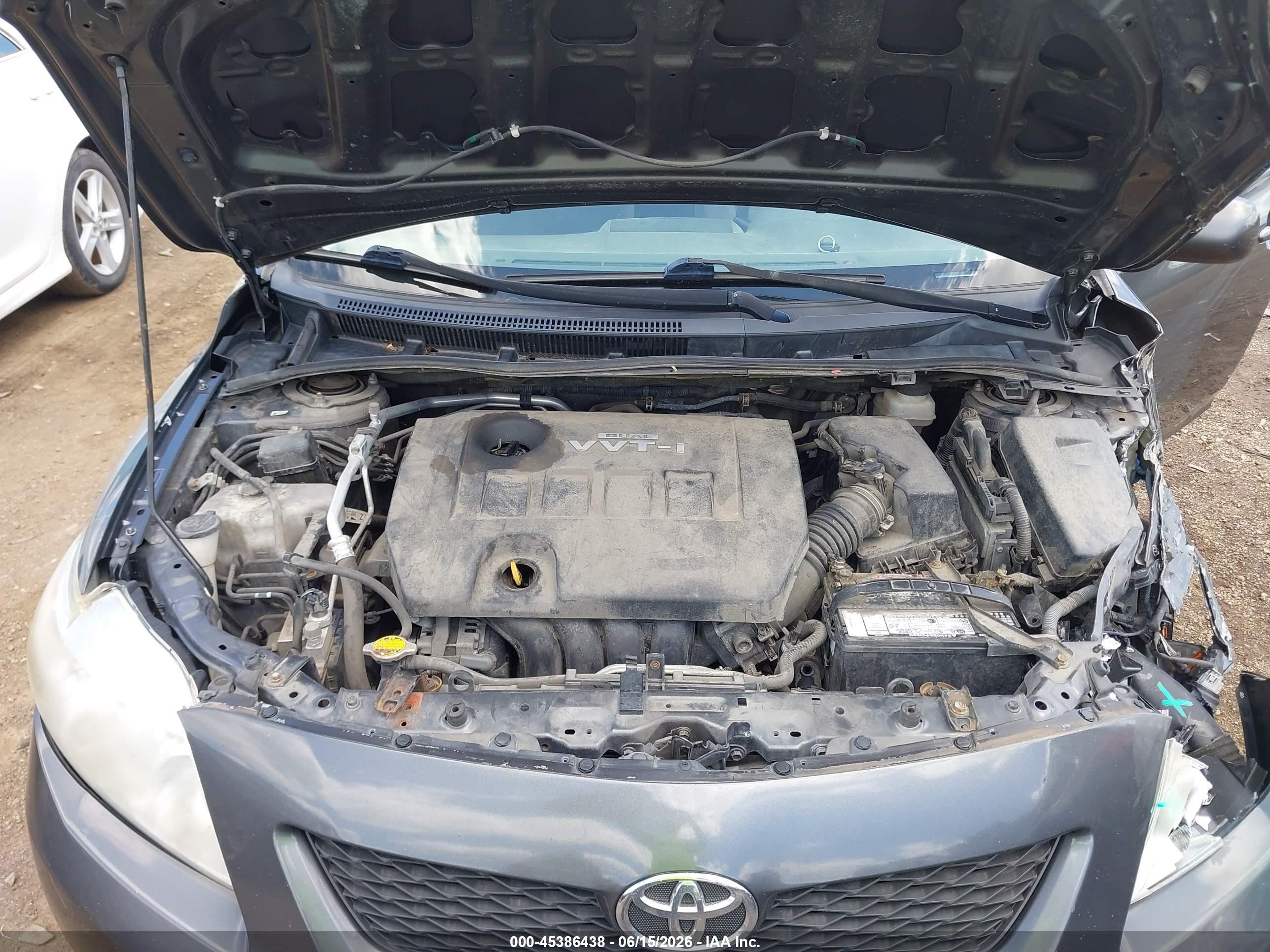 2010 Toyota Corolla Le Gray vin: JTDBU4EEXAJ074076