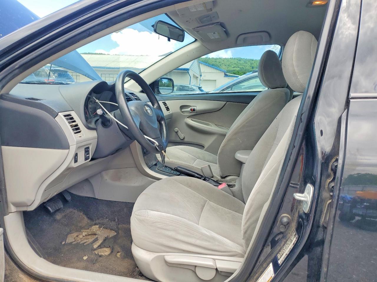 2011 Toyota Corolla Base Black vin: JTDBU4EEXB9128561