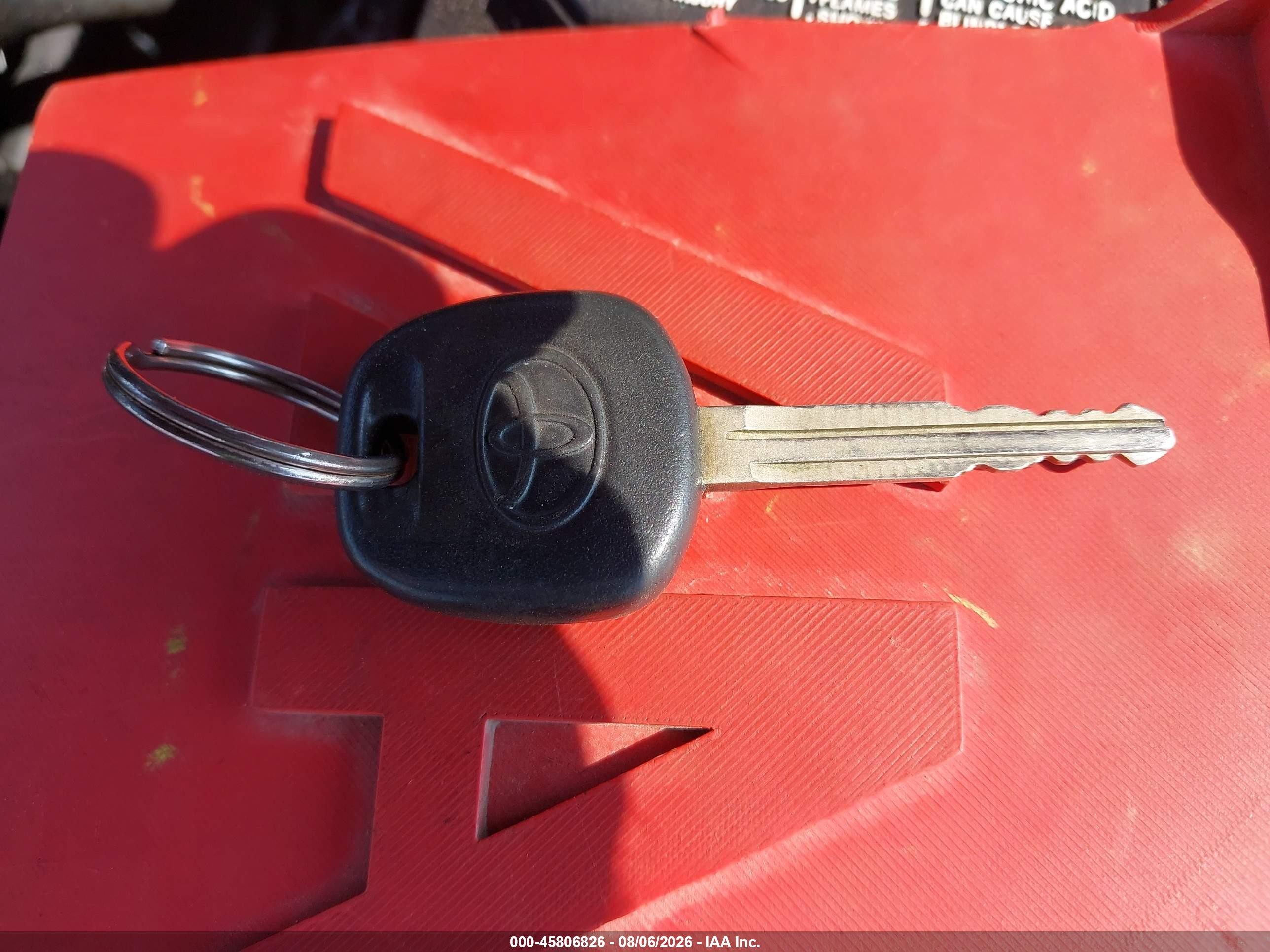 2011 Toyota Corolla   Red vin: JTDBU4EEXB9144422