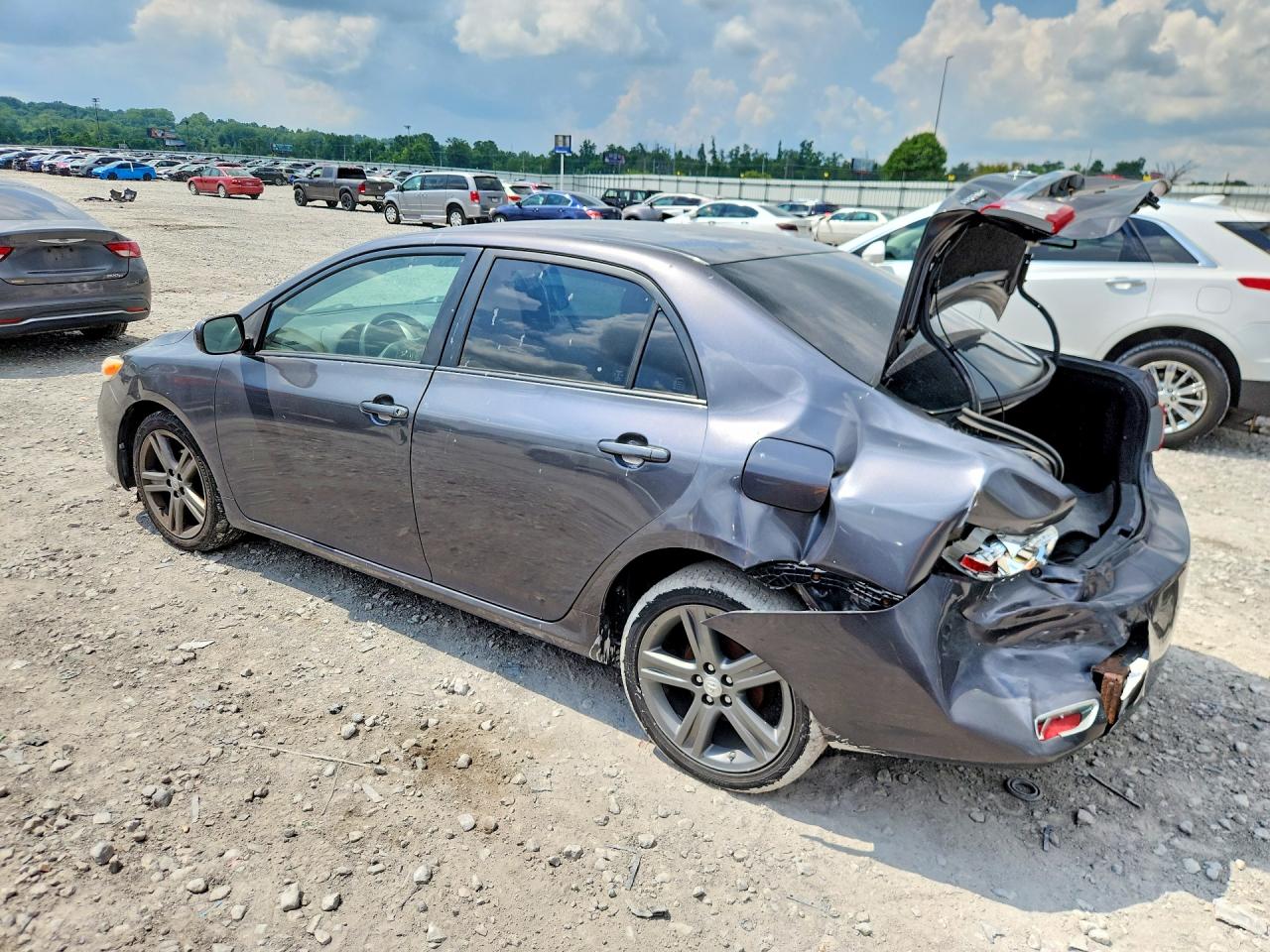 2011 Toyota Corolla Le Gray vin: JTDBU4EEXB9147580