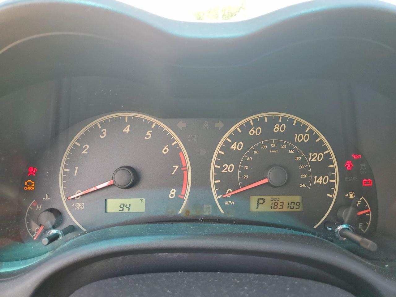 2011 Toyota Corolla Le Серебряный vin: JTDBU4EEXB9158885