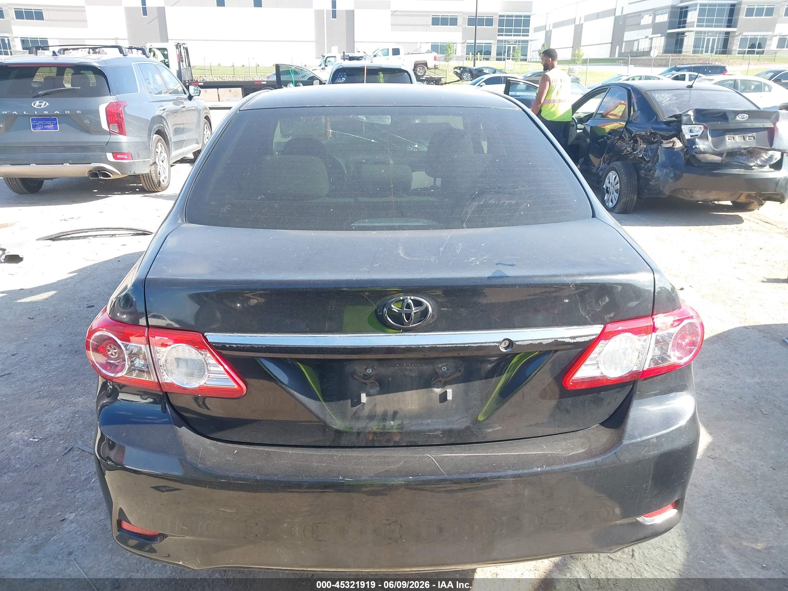 2011 Toyota Corolla Le Black vin: JTDBU4EEXB9159812