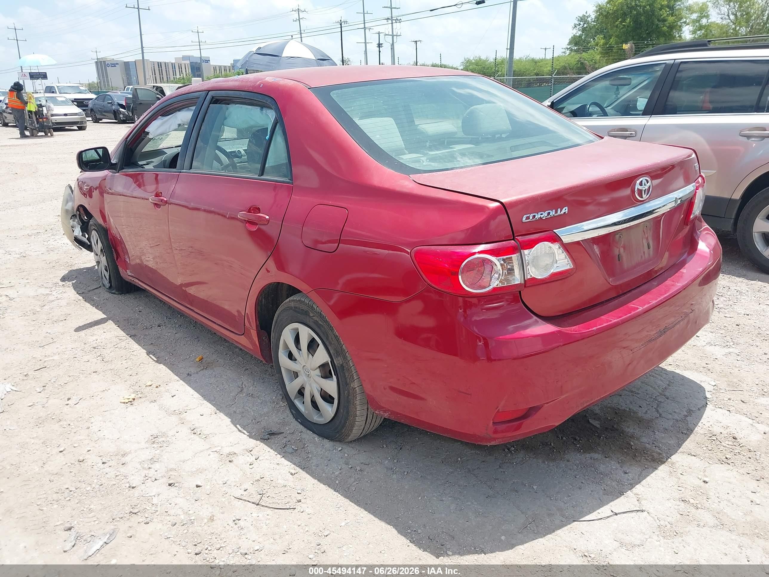 2011 Toyota Corolla Le Red vin: JTDBU4EEXB9160104