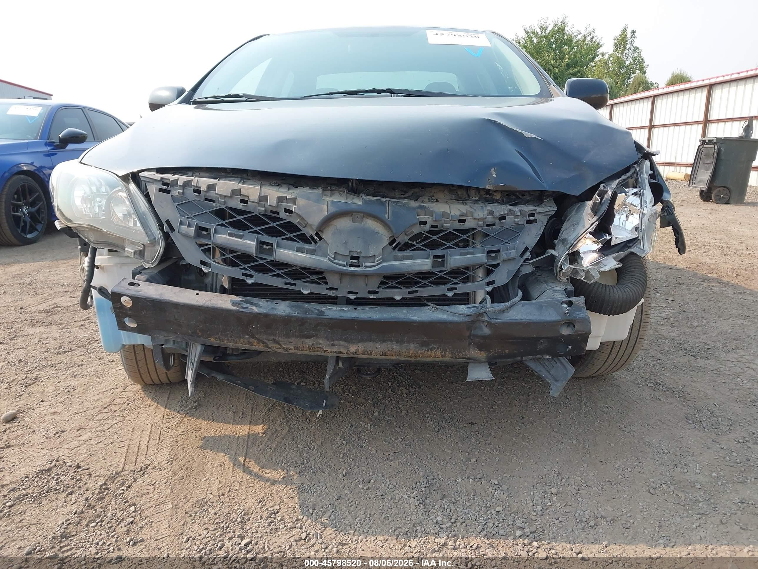 2011 Toyota Corolla Le Black vin: JTDBU4EEXB9164072