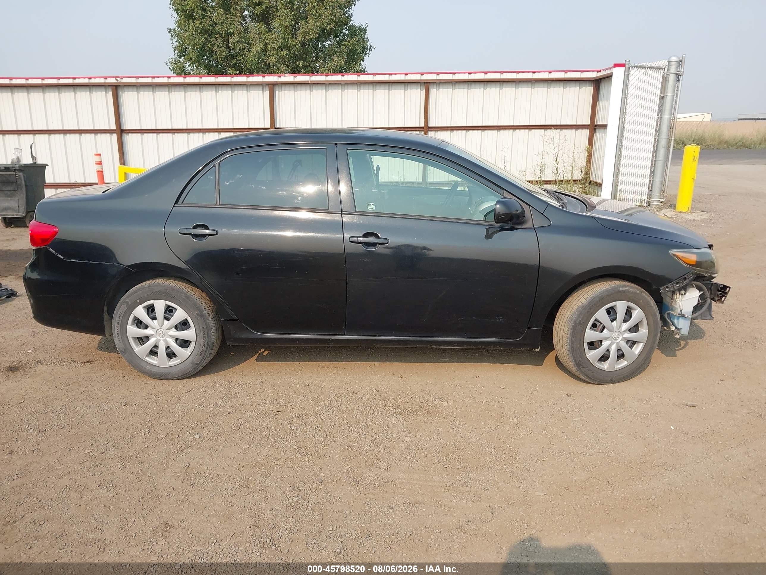 2011 Toyota Corolla Le Black vin: JTDBU4EEXB9164072