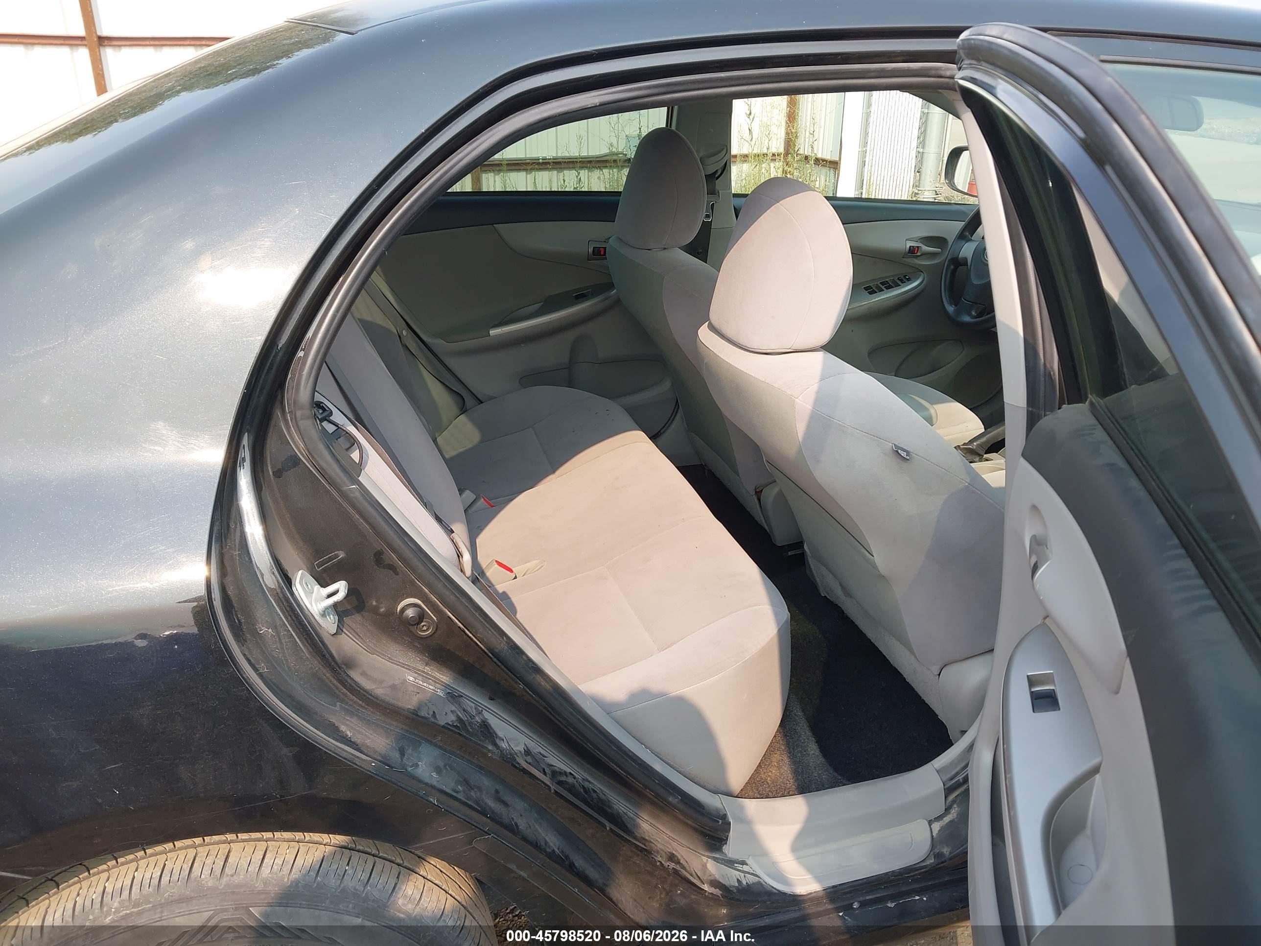 2011 Toyota Corolla Le Black vin: JTDBU4EEXB9164072