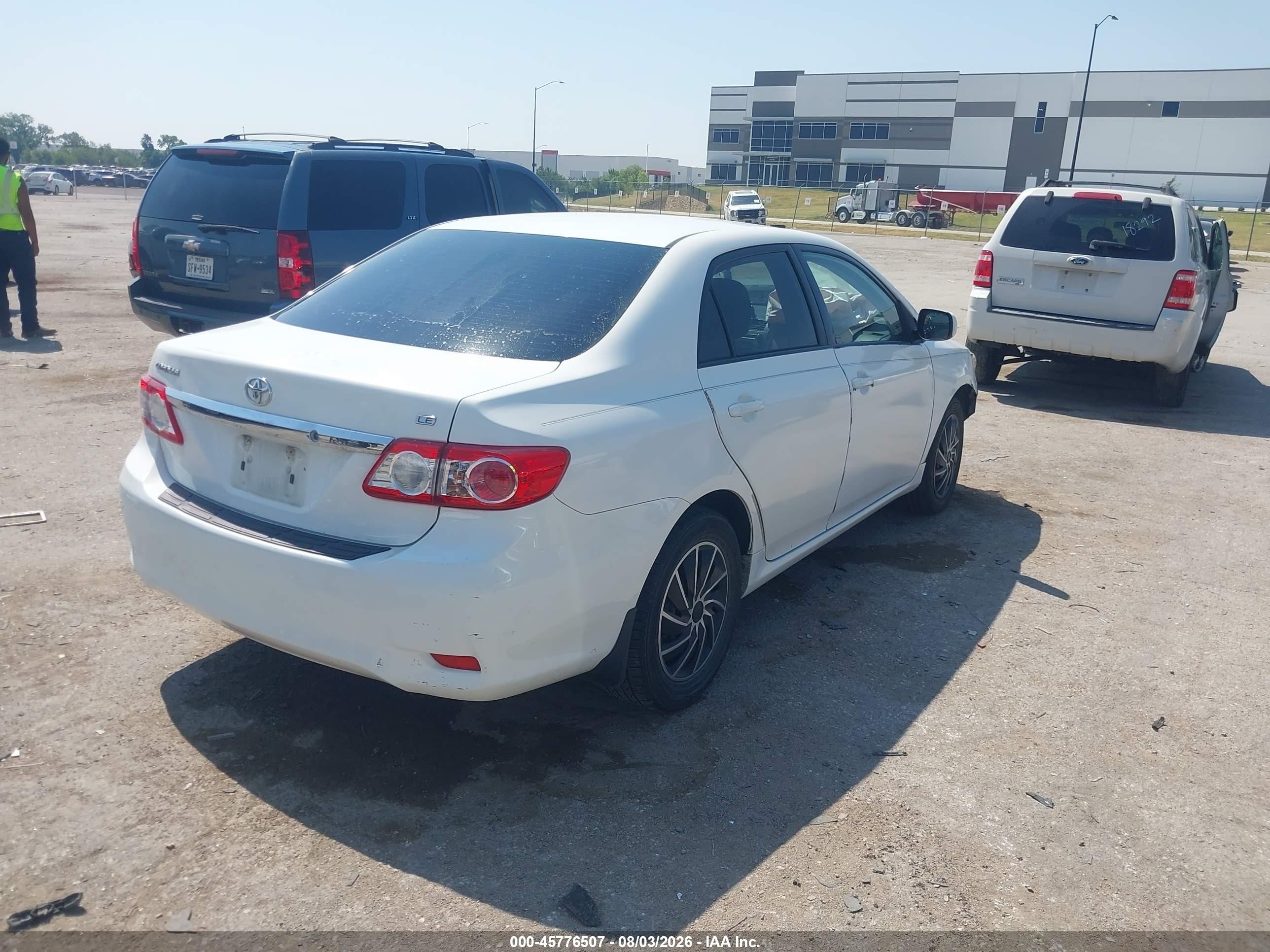2011 Toyota Corolla Le White vin: JTDBU4EEXBJ099965
