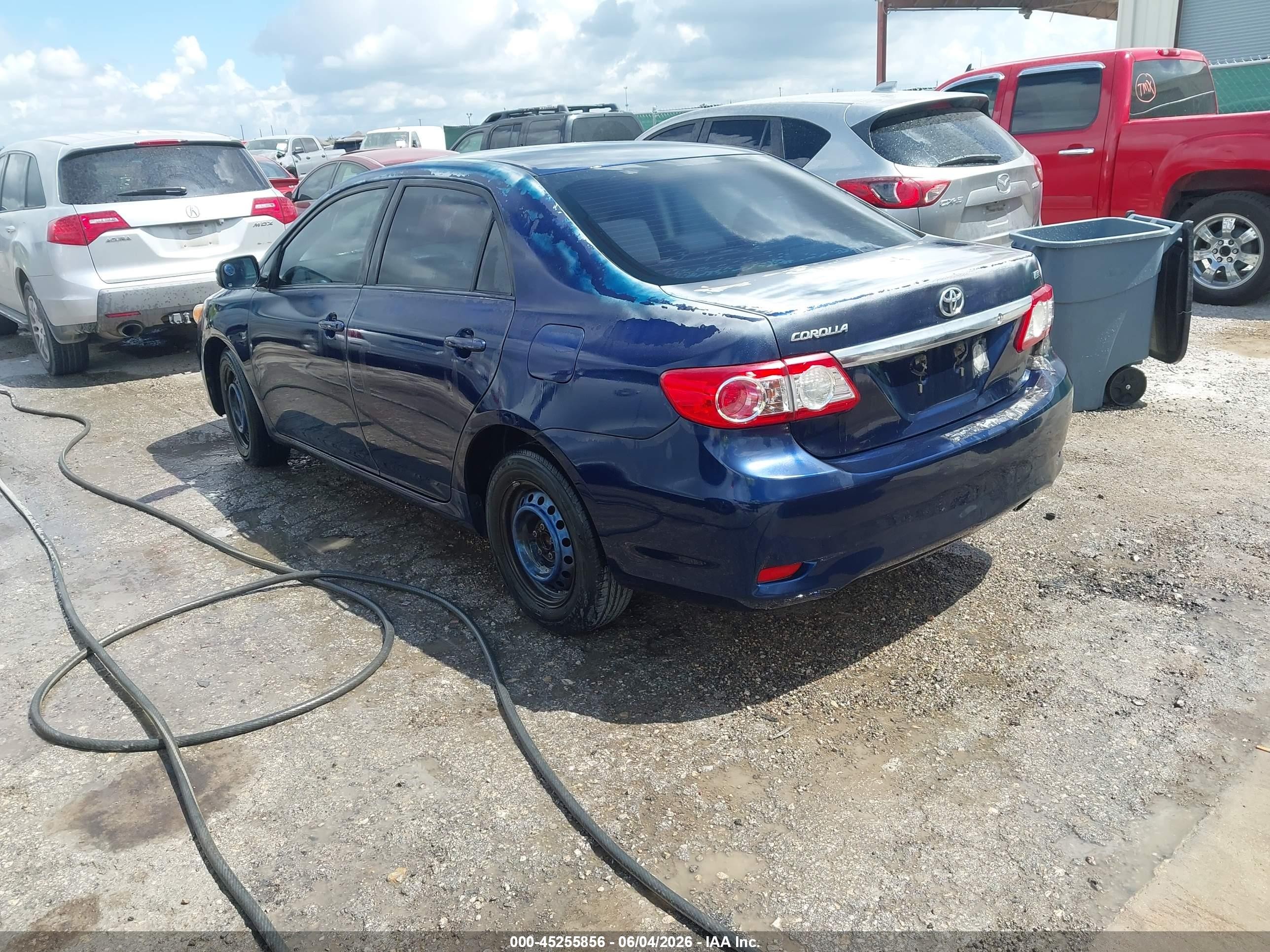 2011 Toyota Corolla Le Blue vin: JTDBU4EEXBJ105604