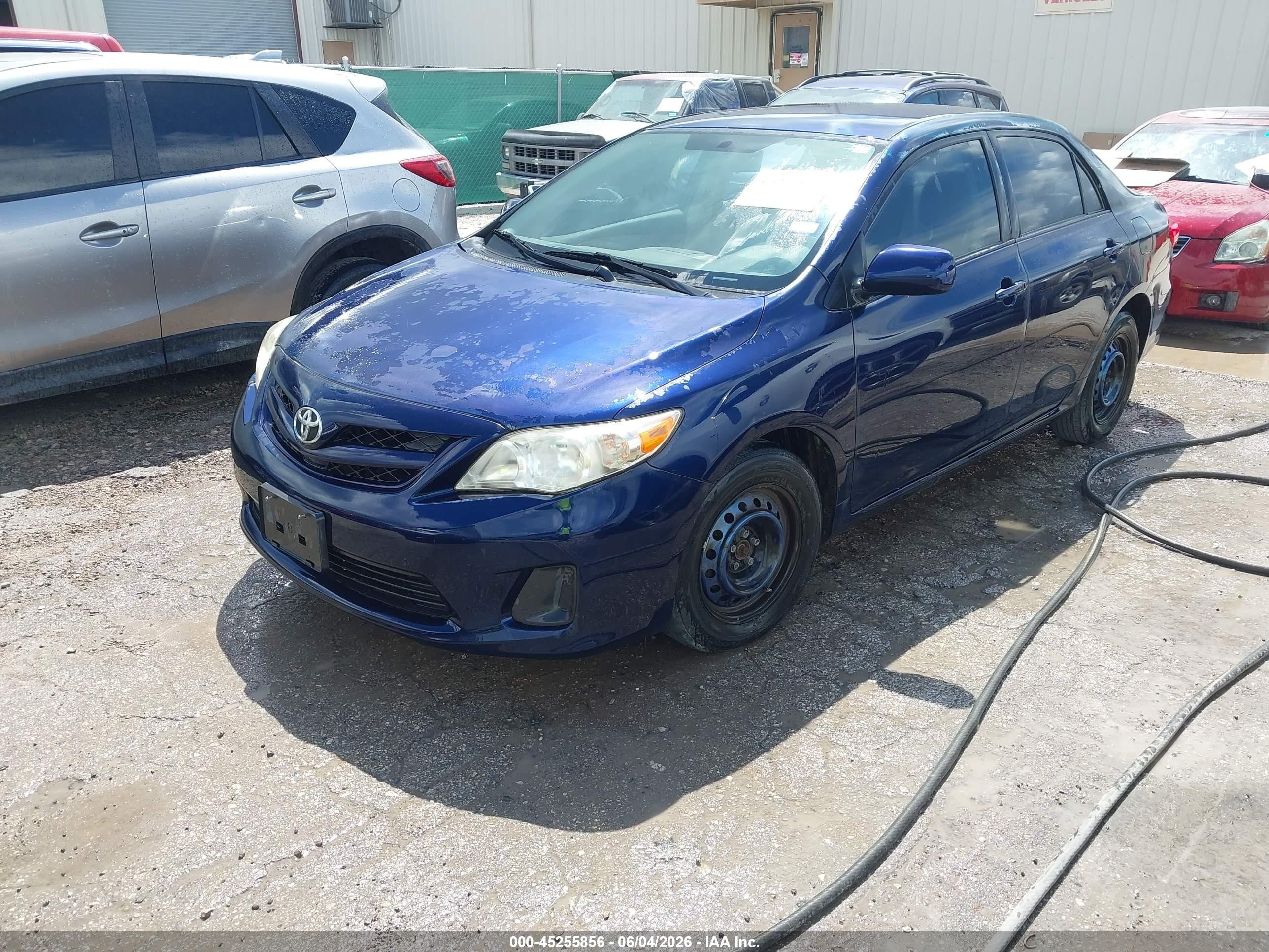 2011 Toyota Corolla Le Blue vin: JTDBU4EEXBJ105604