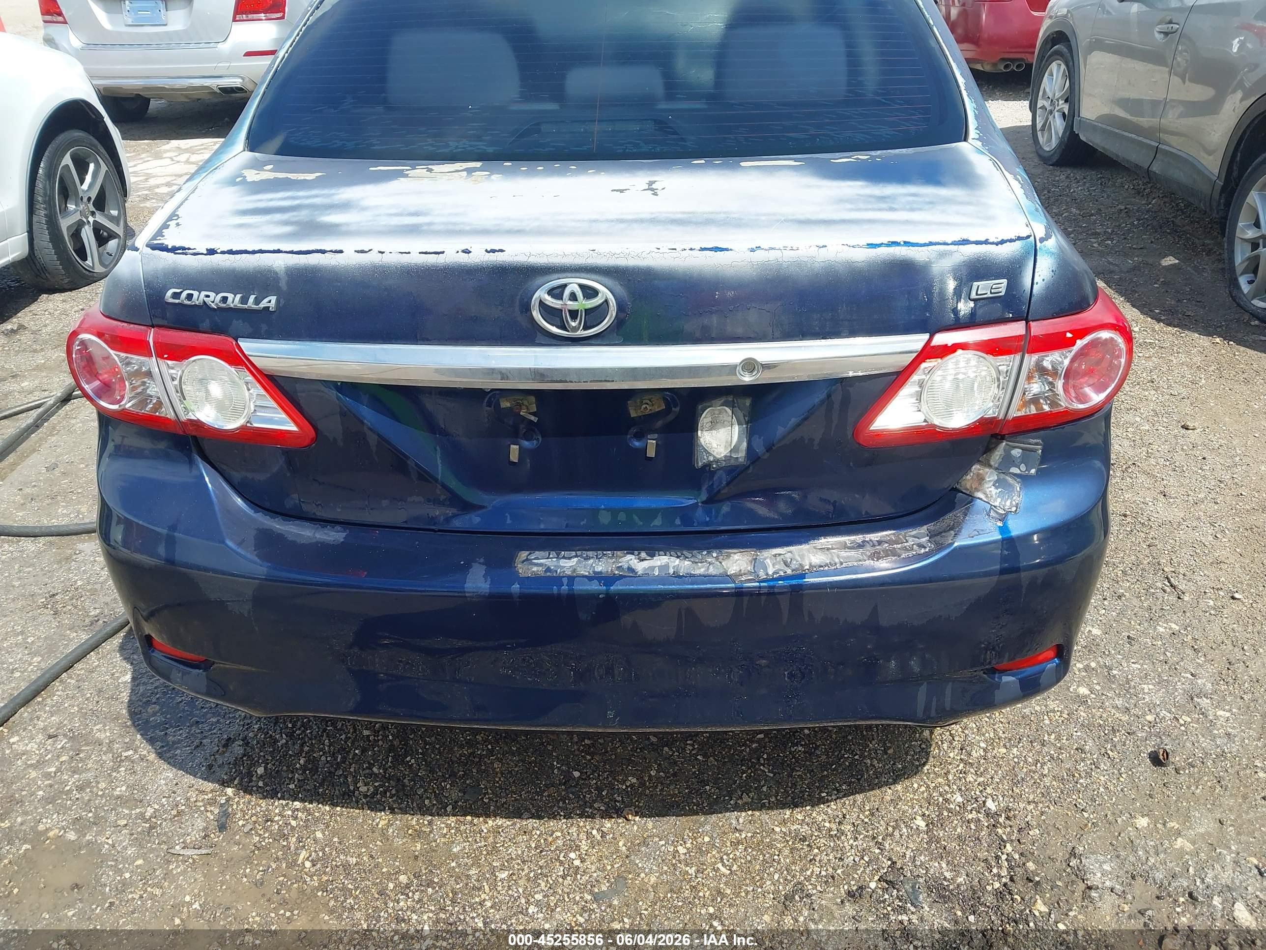 2011 Toyota Corolla Le Blue vin: JTDBU4EEXBJ105604