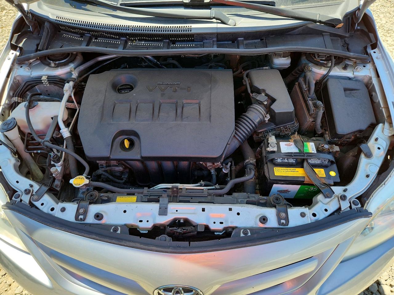 2011 Toyota Corolla Le Silver vin: JTDBU4EEXBJ105702