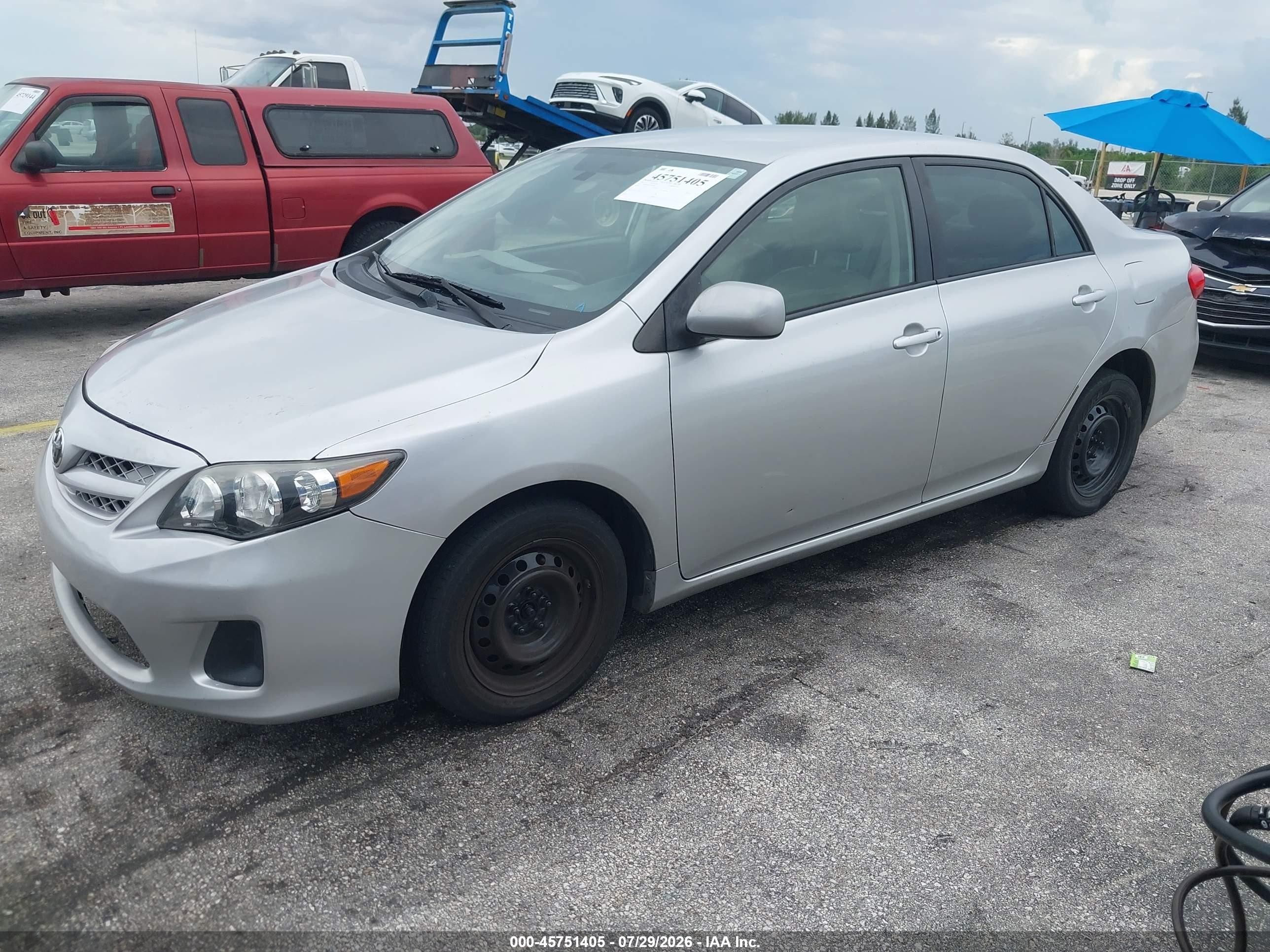 2012 Toyota Corolla Le Silver vin: JTDBU4EEXC9172903