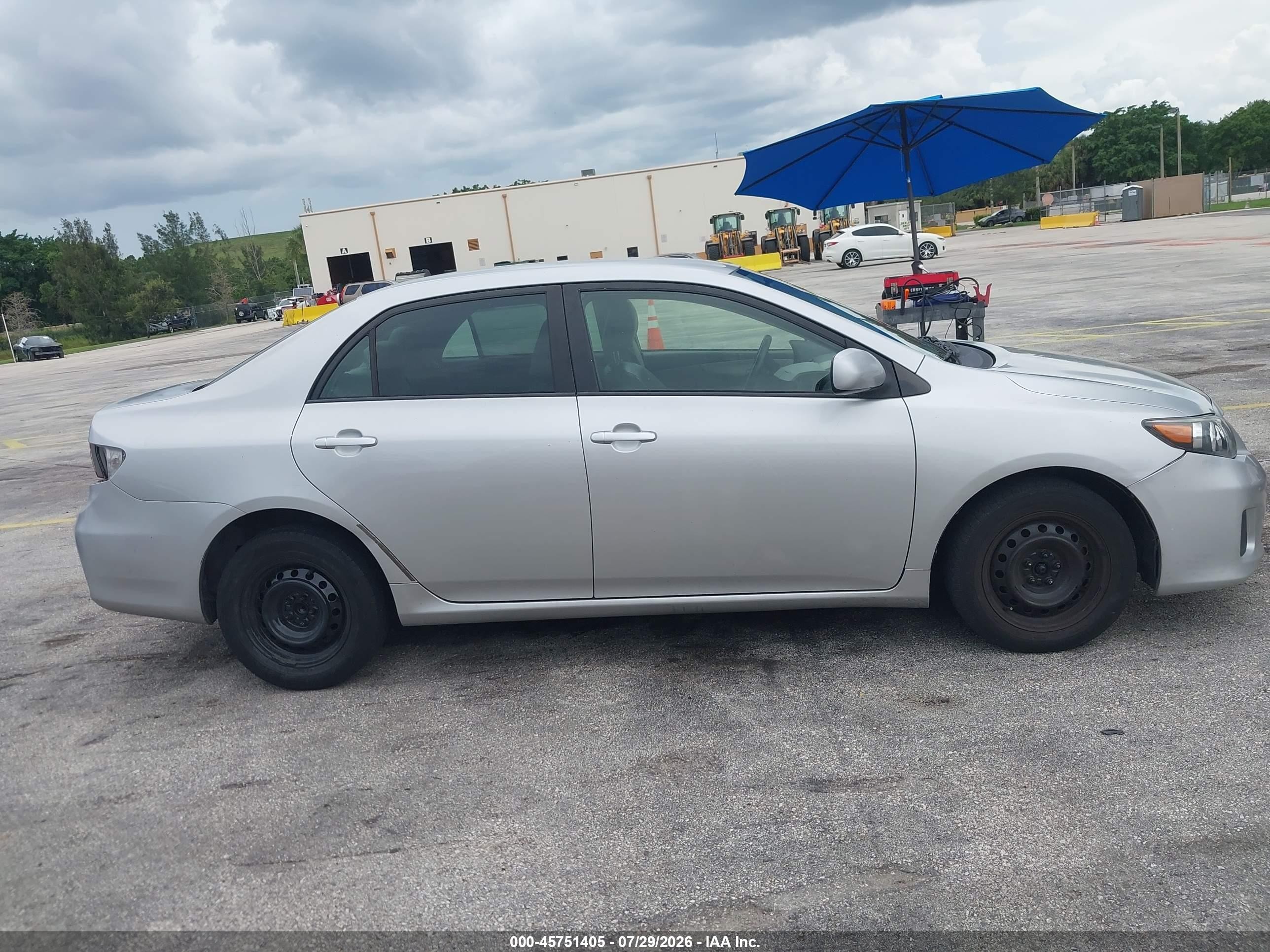 2012 Toyota Corolla Le Silver vin: JTDBU4EEXC9172903