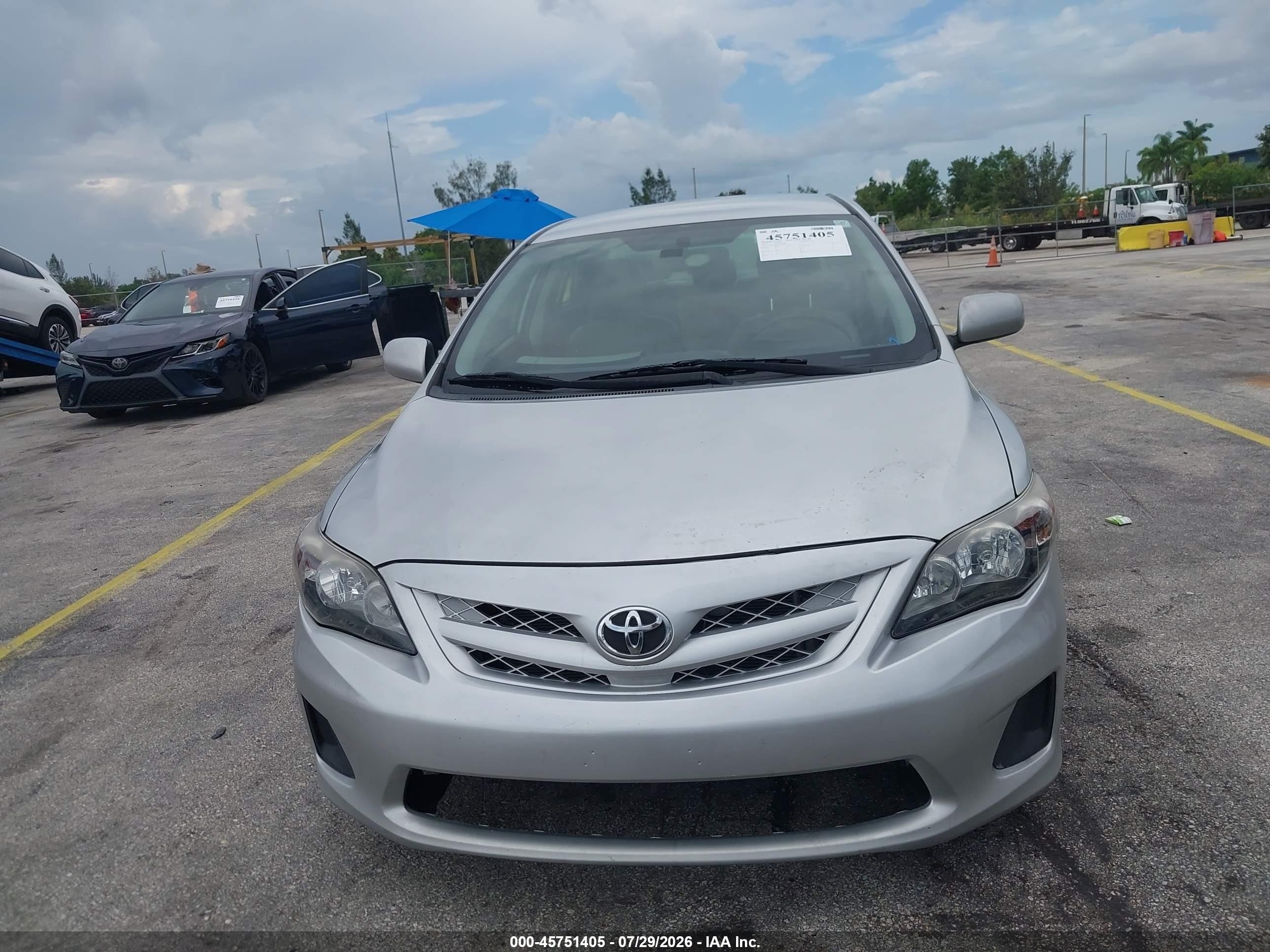 2012 Toyota Corolla Le Silver vin: JTDBU4EEXC9172903