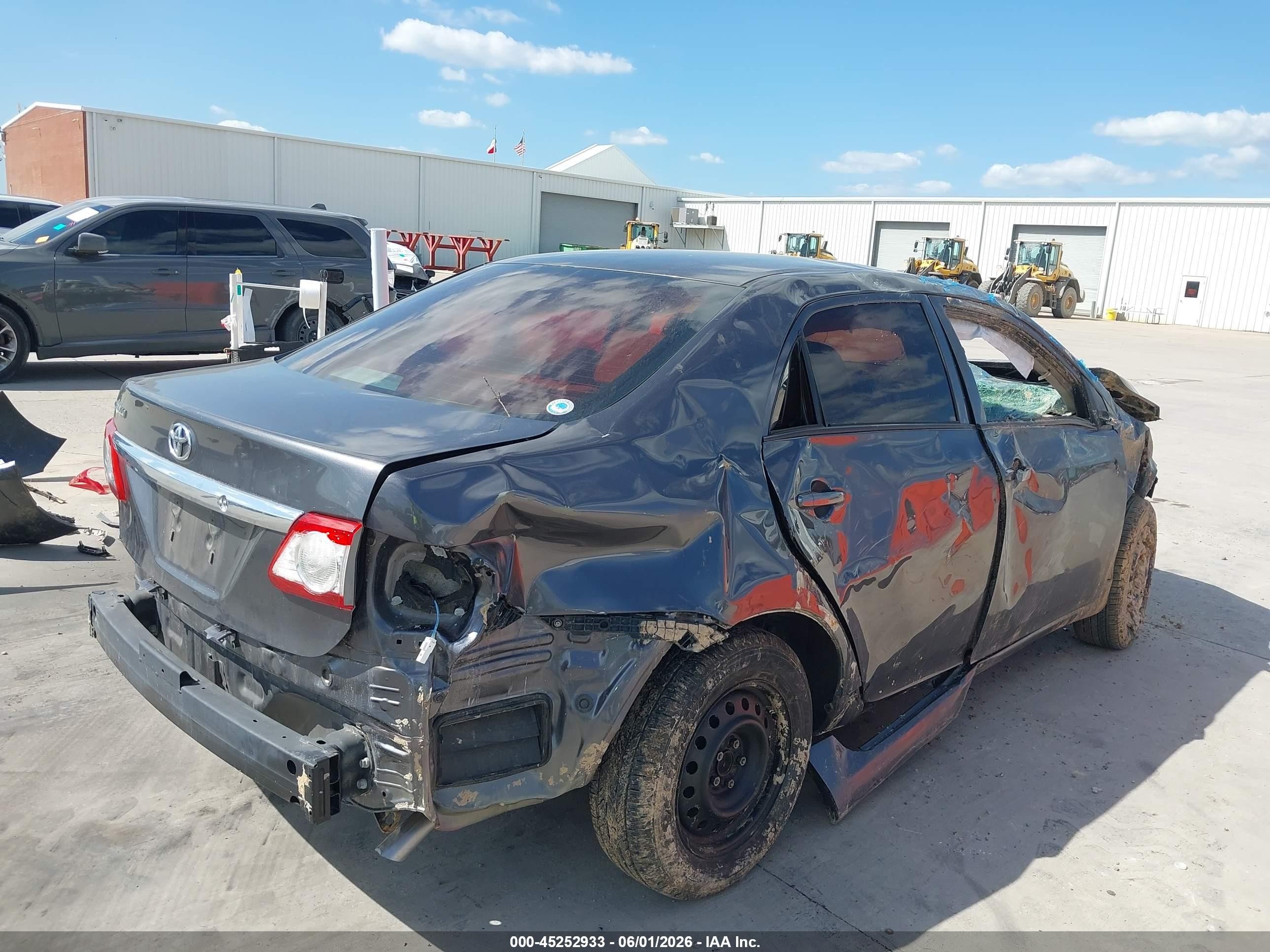 2013 Toyota Corolla L Gray vin: JTDBU4EEXDJ120526