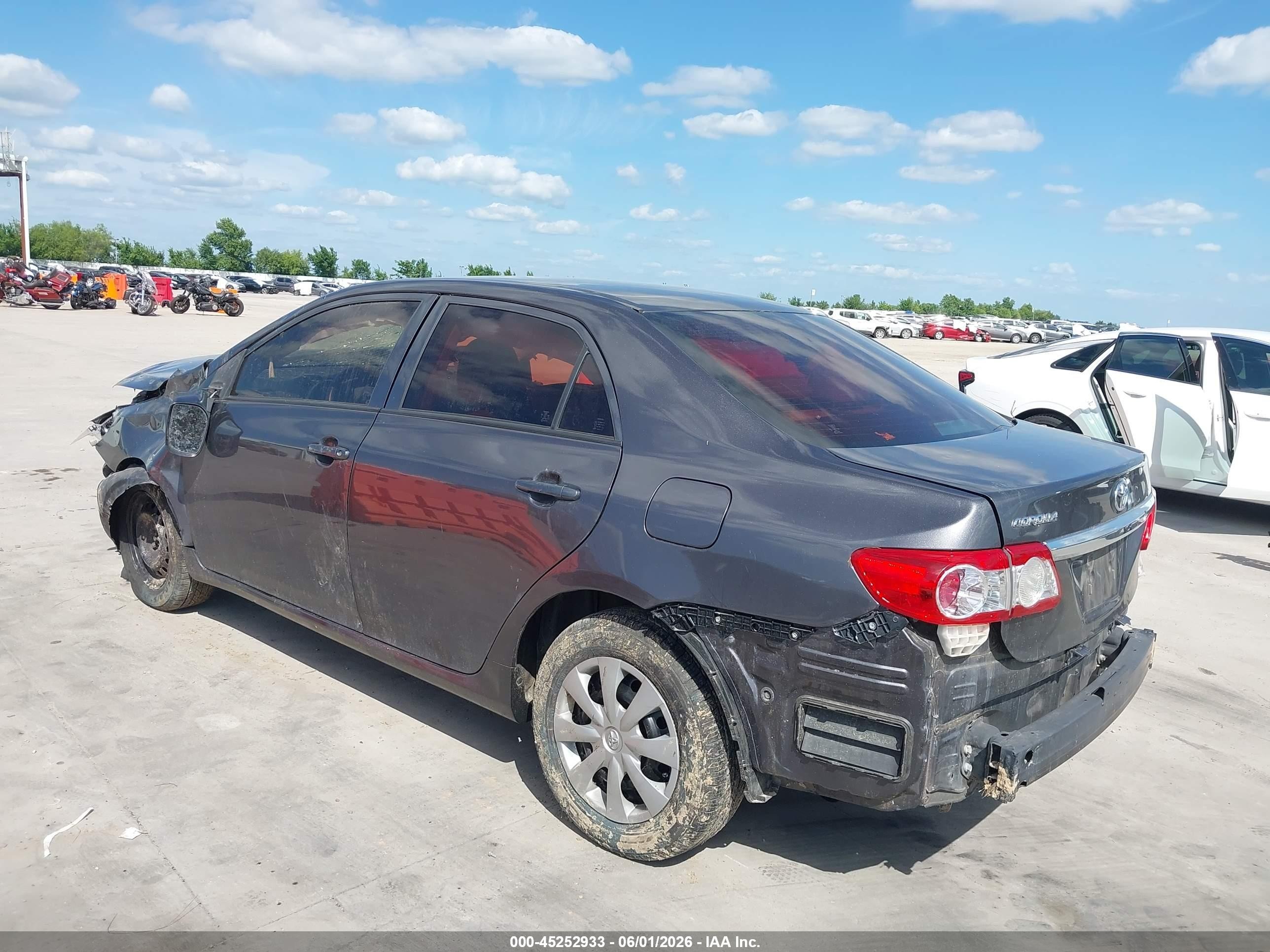 2013 Toyota Corolla L Gray vin: JTDBU4EEXDJ120526