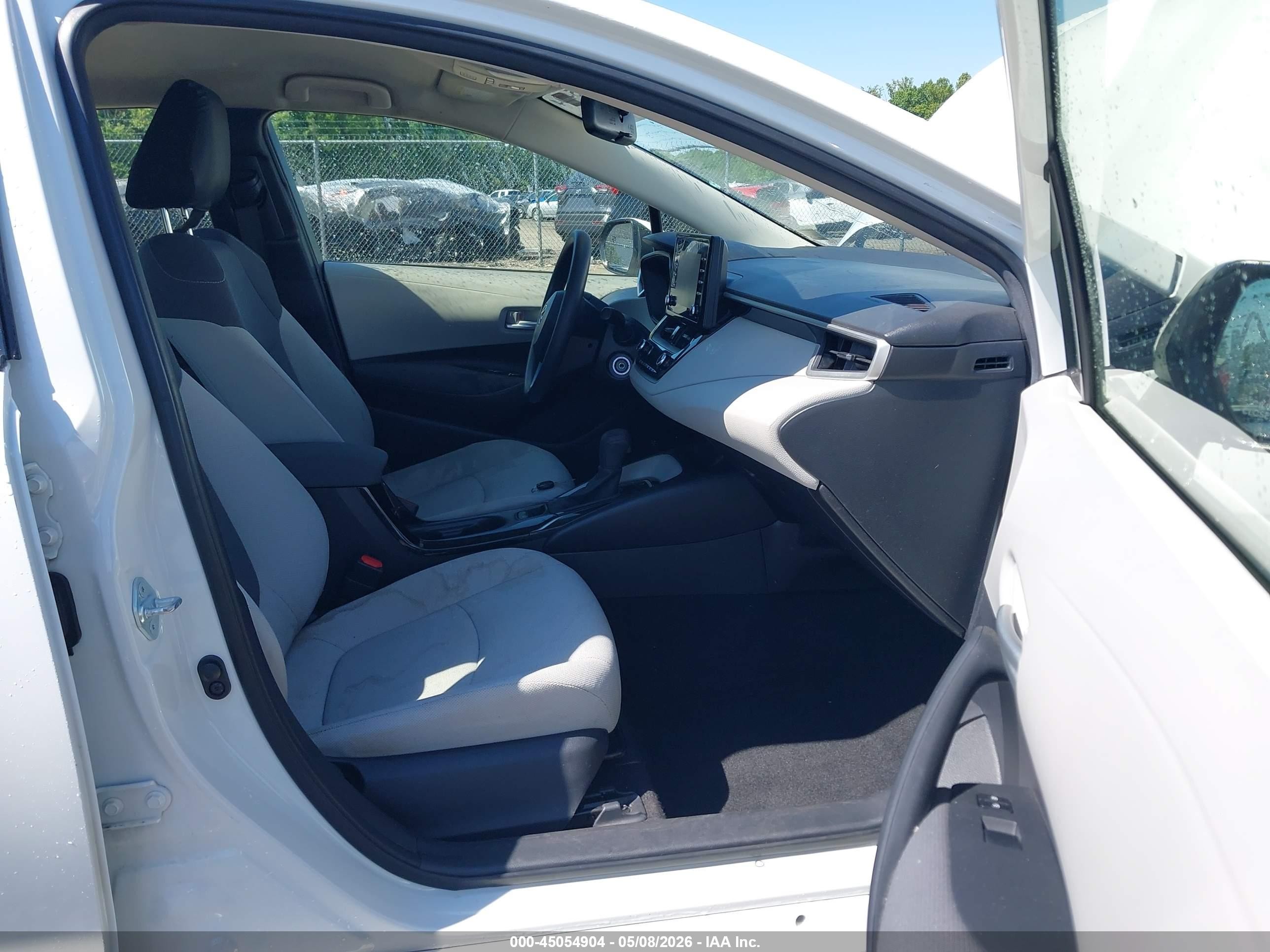 2020 Toyota Corolla L White vin: JTDDPRAE4LJ016535