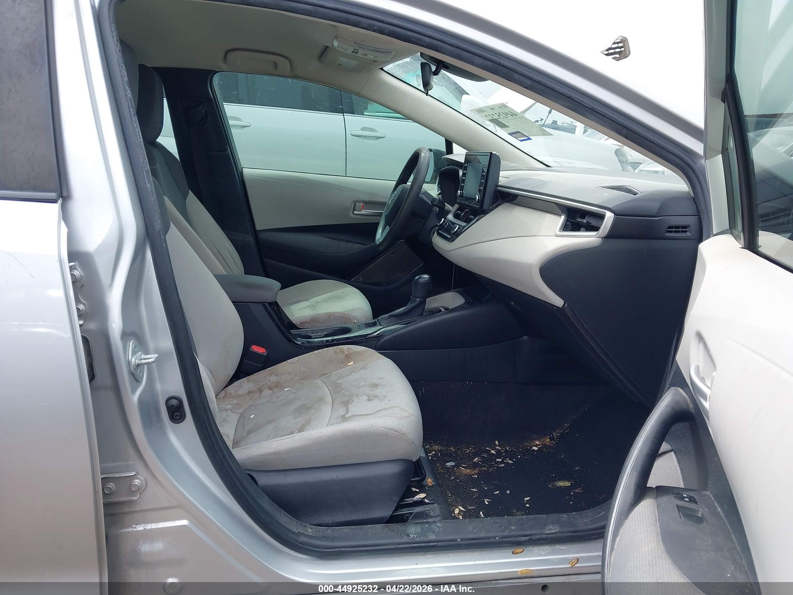 2020 Toyota Corolla L Silver vin: JTDDPRAE6LJ059077