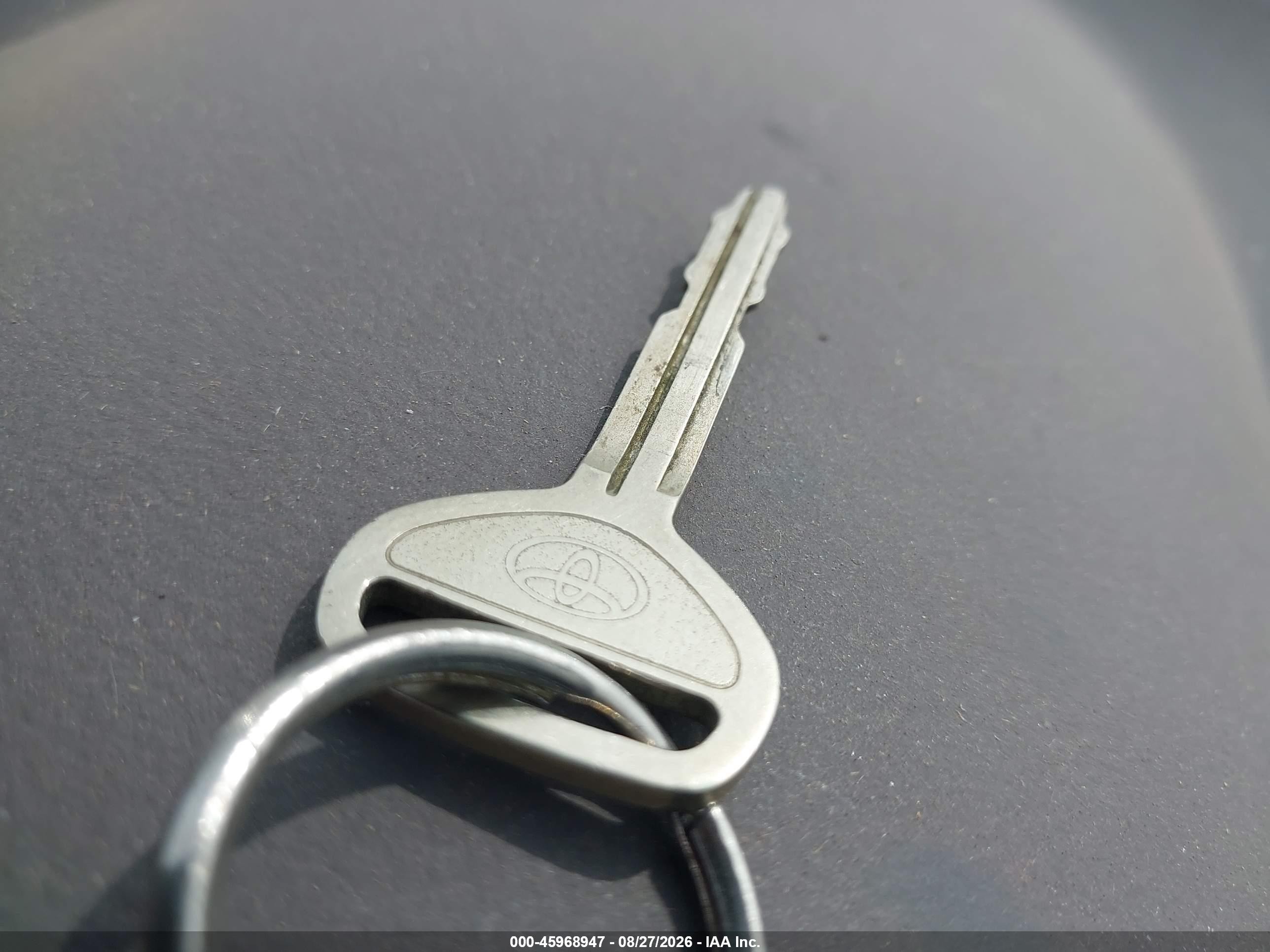 2000 Toyota Celica Gt Silver vin: JTDDR32T0Y0057651