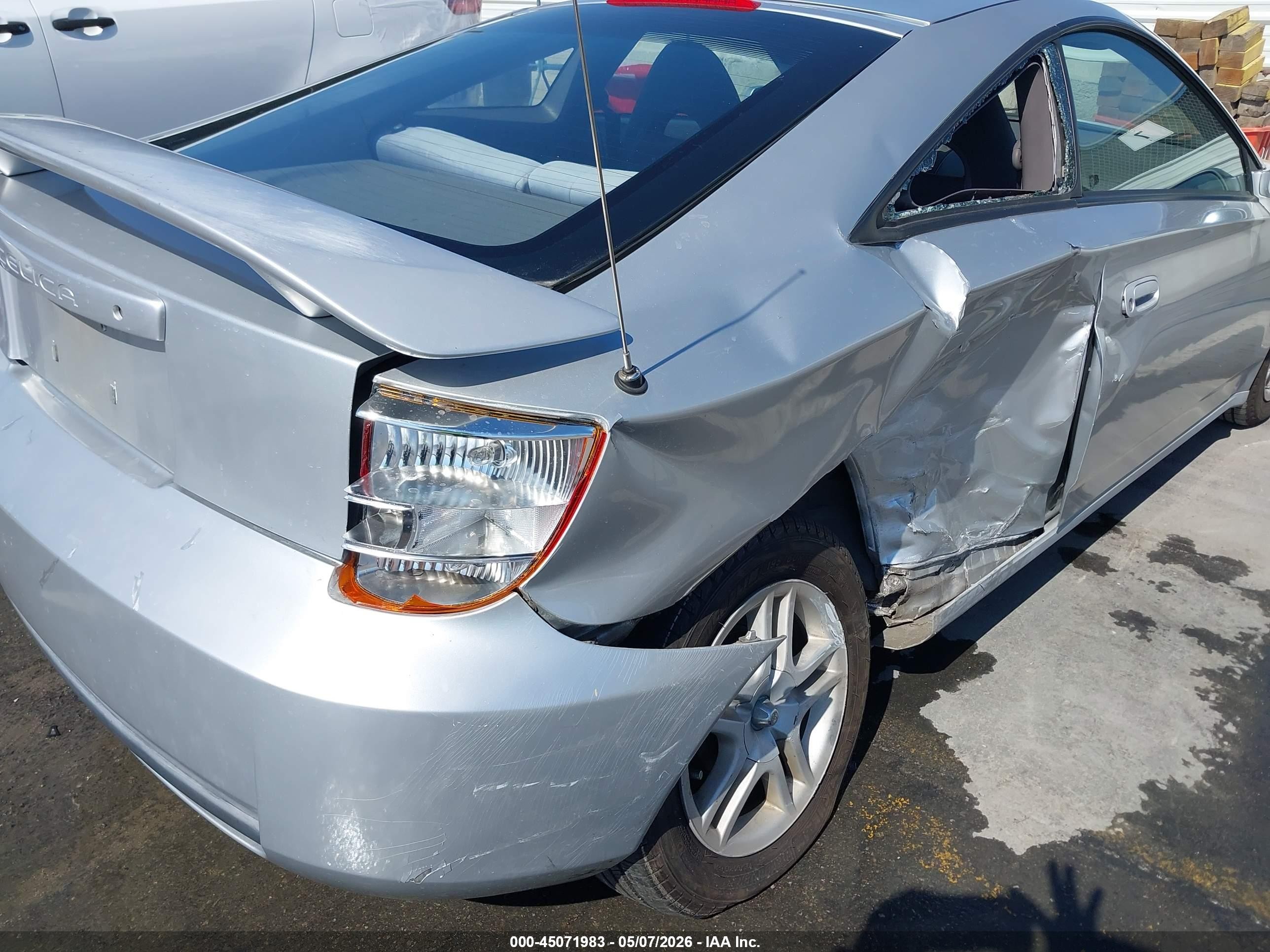 2000 Toyota Celica Gt Silver vin: JTDDR32T2Y0068988
