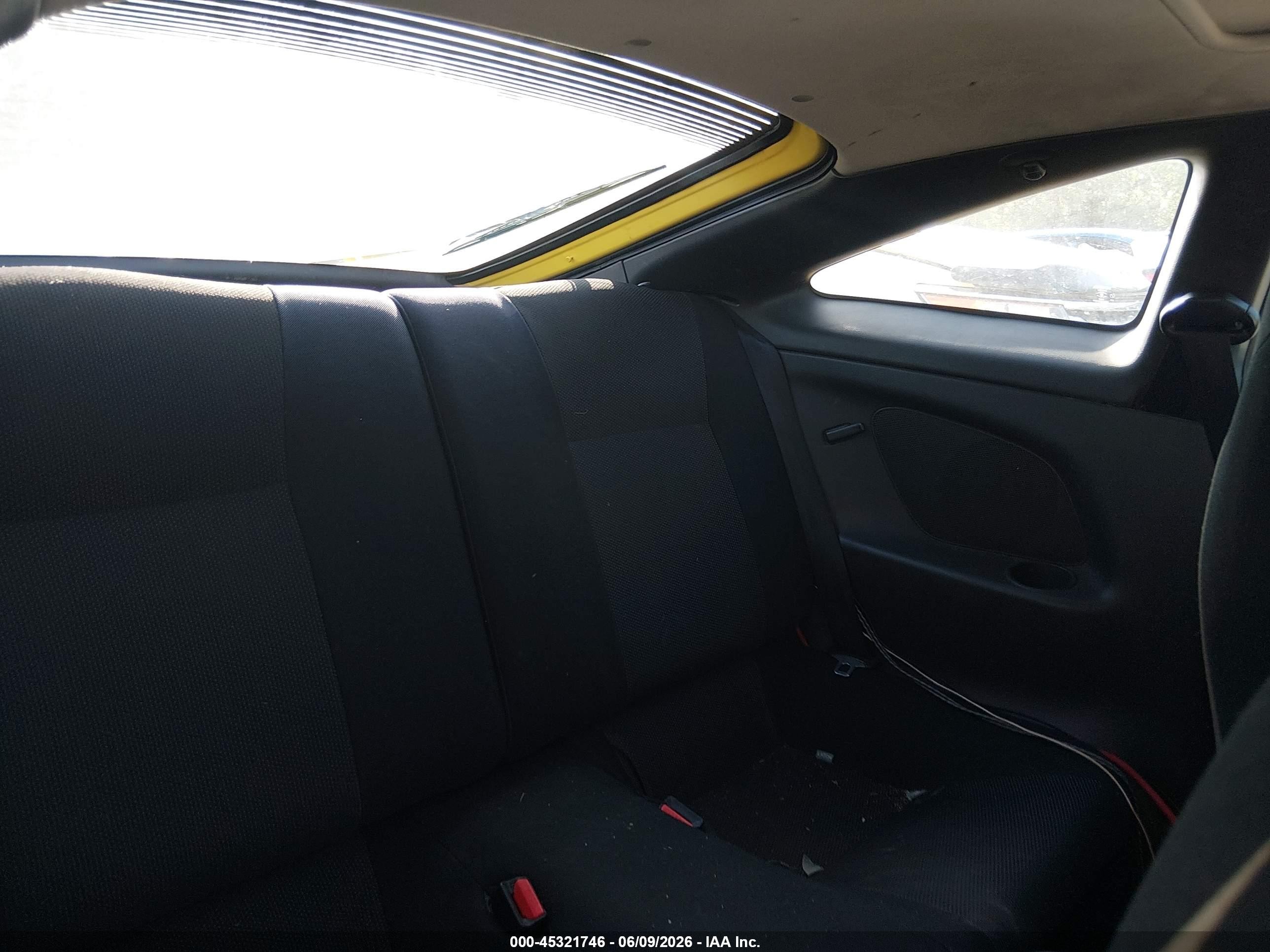 2003 Toyota Celica Gt Yellow vin: JTDDR32T330147661