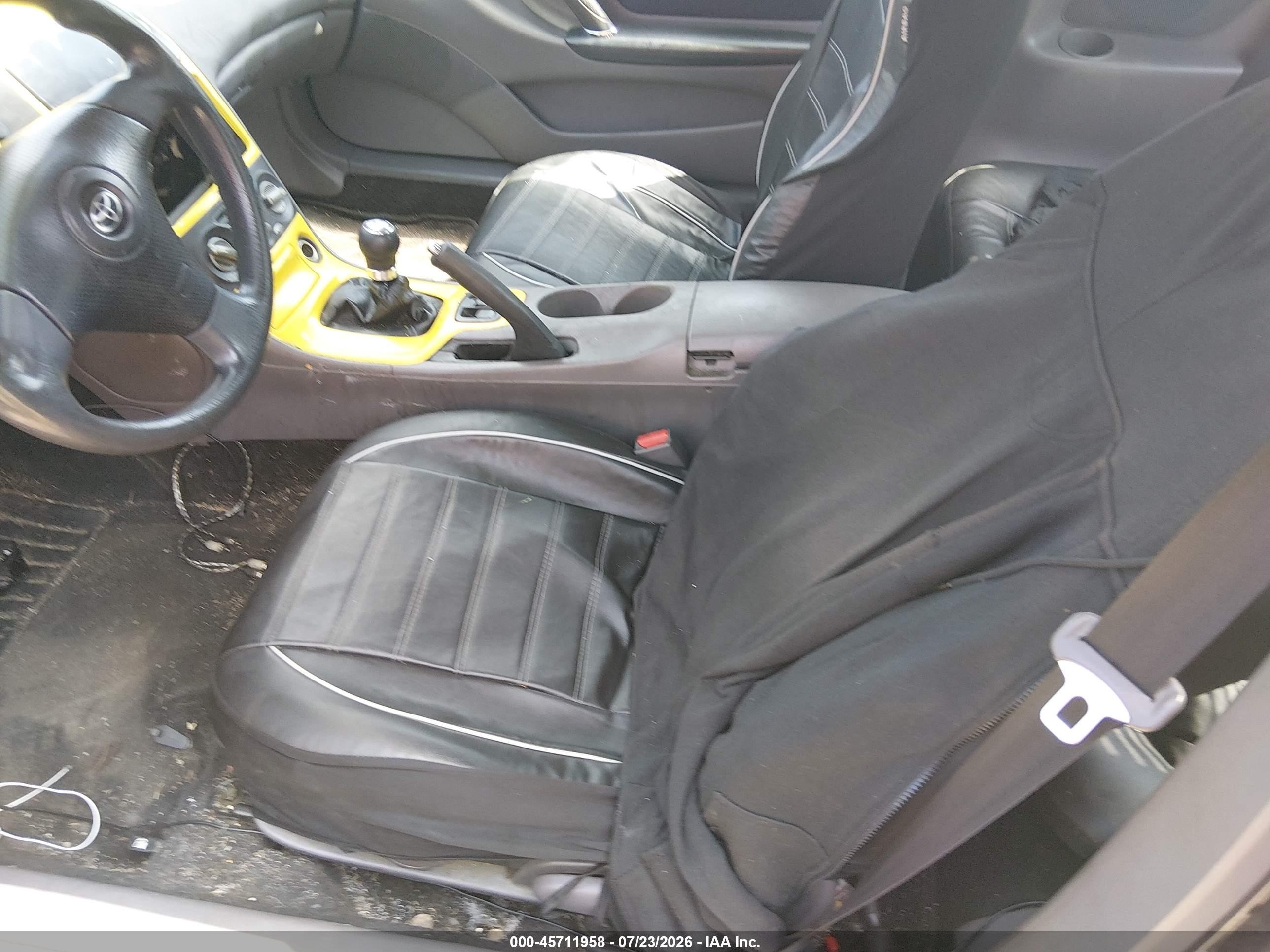 2002 Toyota Celica Gt Yellow vin: JTDDR32T420131998