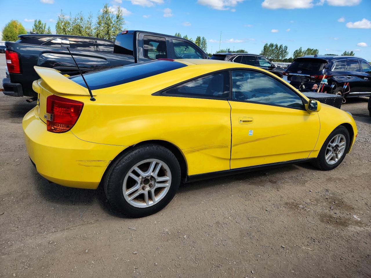 2002 Toyota Celica Gt Yellow vin: JTDDR32T520115406