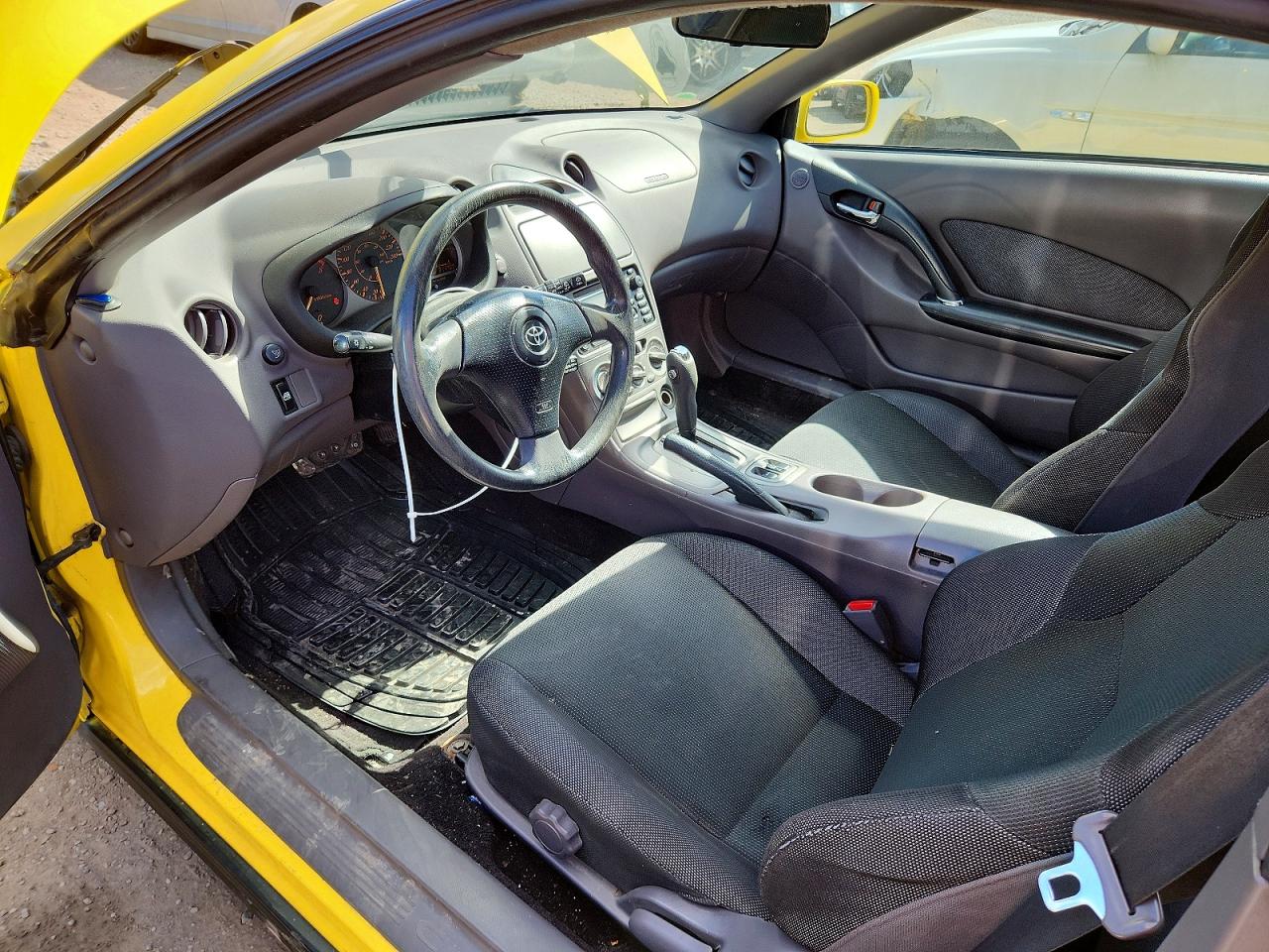 2002 Toyota Celica Gt Yellow vin: JTDDR32T520115406