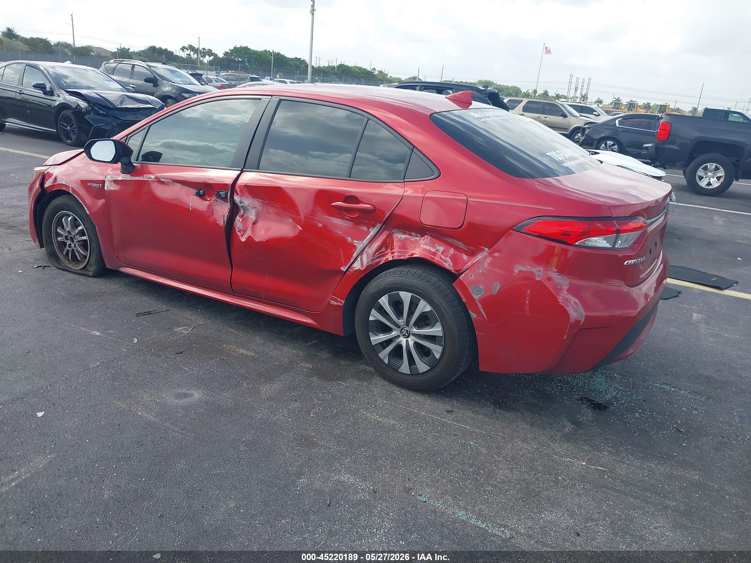 2021 Toyota Corolla Hybrid Le Красный vin: JTDEAMDE2MJ007421